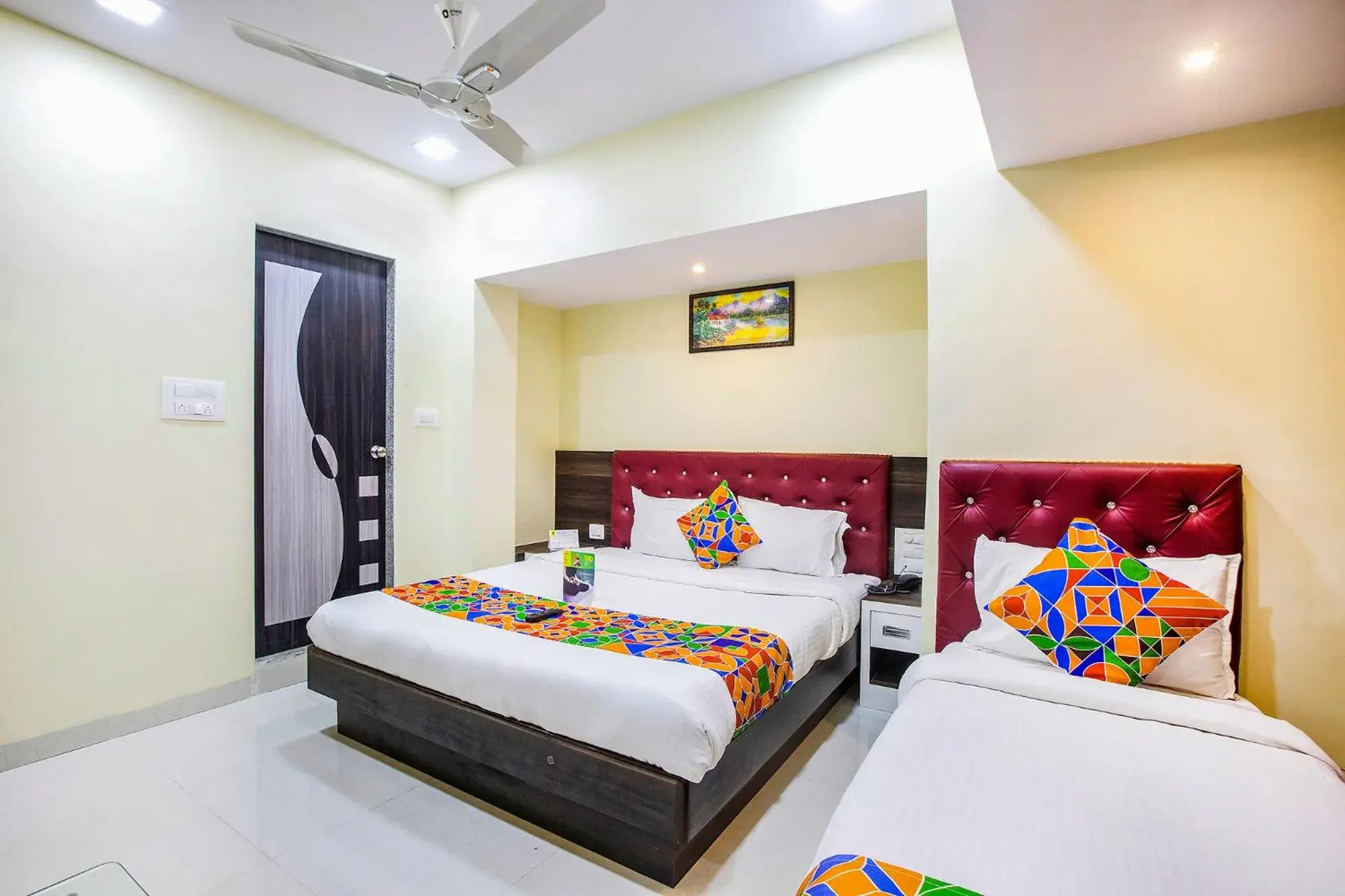 Superior Double Room - single occupancy in FabExpress The Grand Kohinoor - Behind APMC Superior Double Room - single occupancy in FabExpress The Grand Kohinoor - Behind APMC