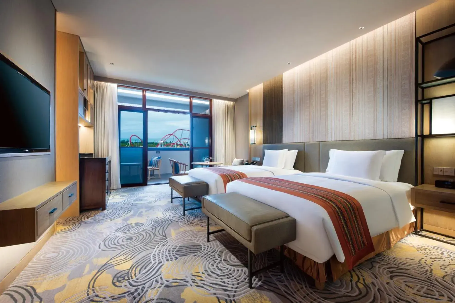 Premium King with Lounge Access in Crowne Plaza - Kunming Ancient Dian Town by IHG Premium King with Lounge Access in Crowne Plaza - Kunming Ancient Dian Town by IHG