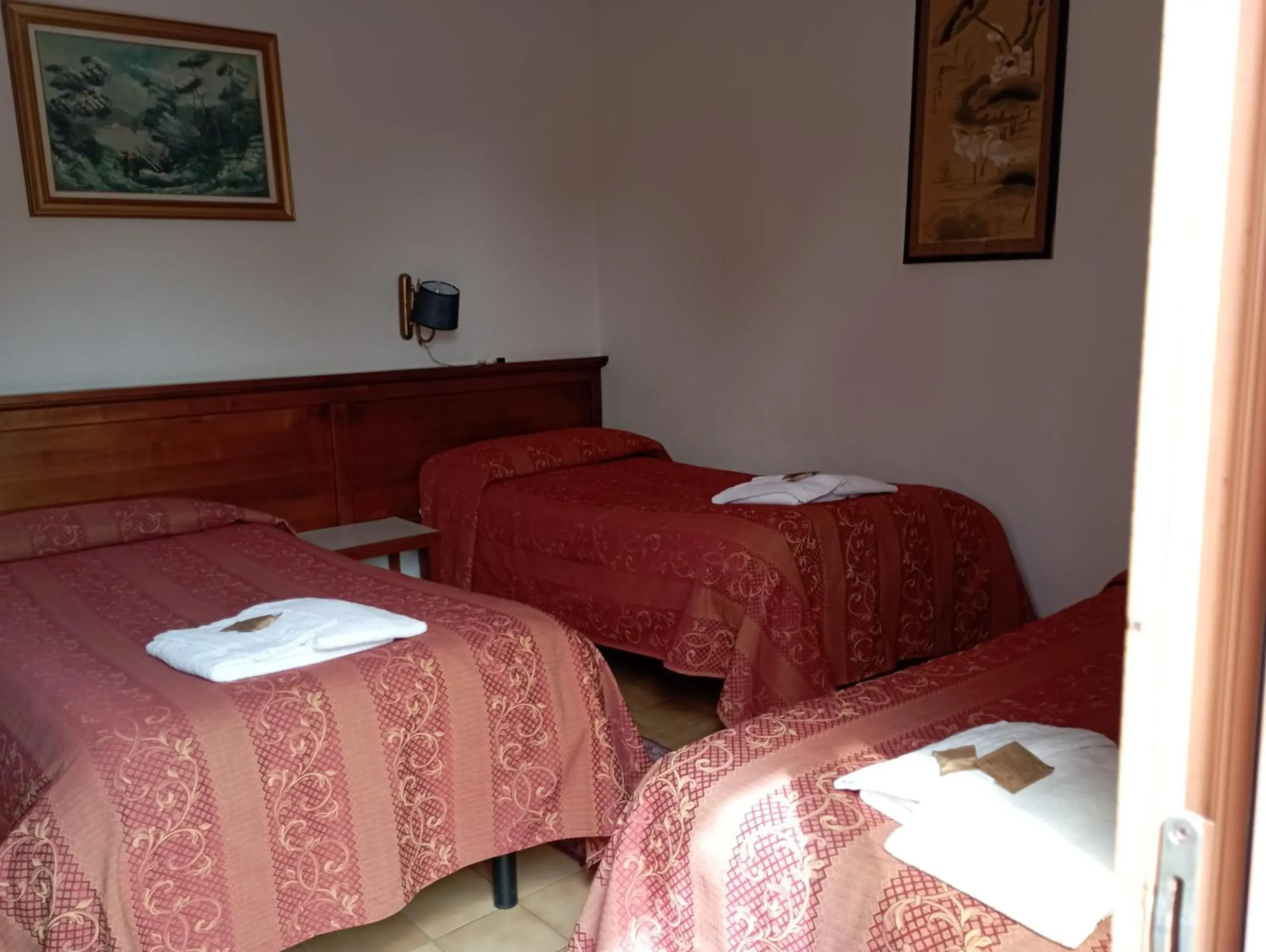 Triple Room with Garden View in Hotel Garden Triple Room with Garden View in Hotel Garden