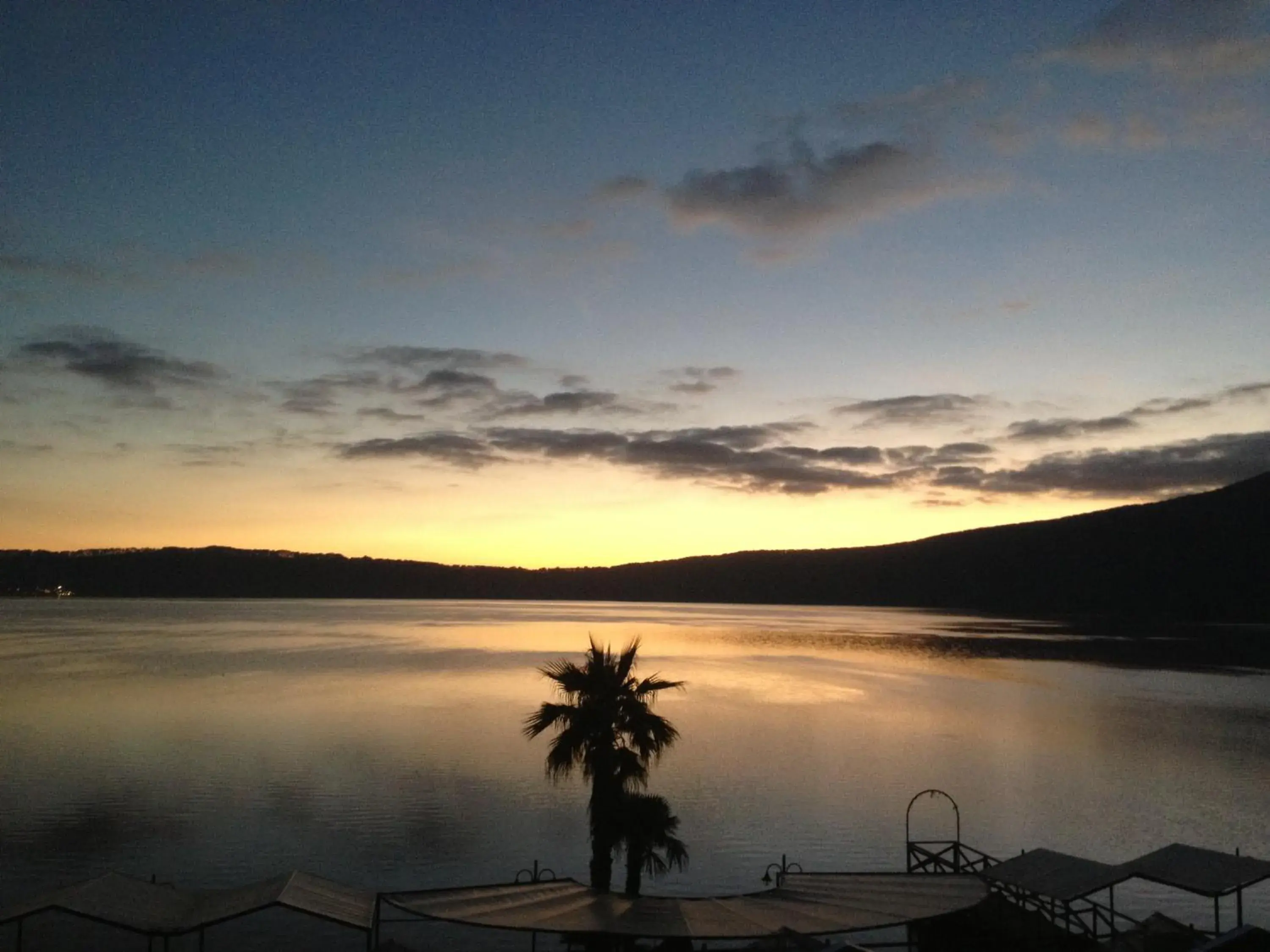 Triple Room with Lake View in Hotel La Bella Venere Triple Room with Lake View in Hotel La Bella Venere