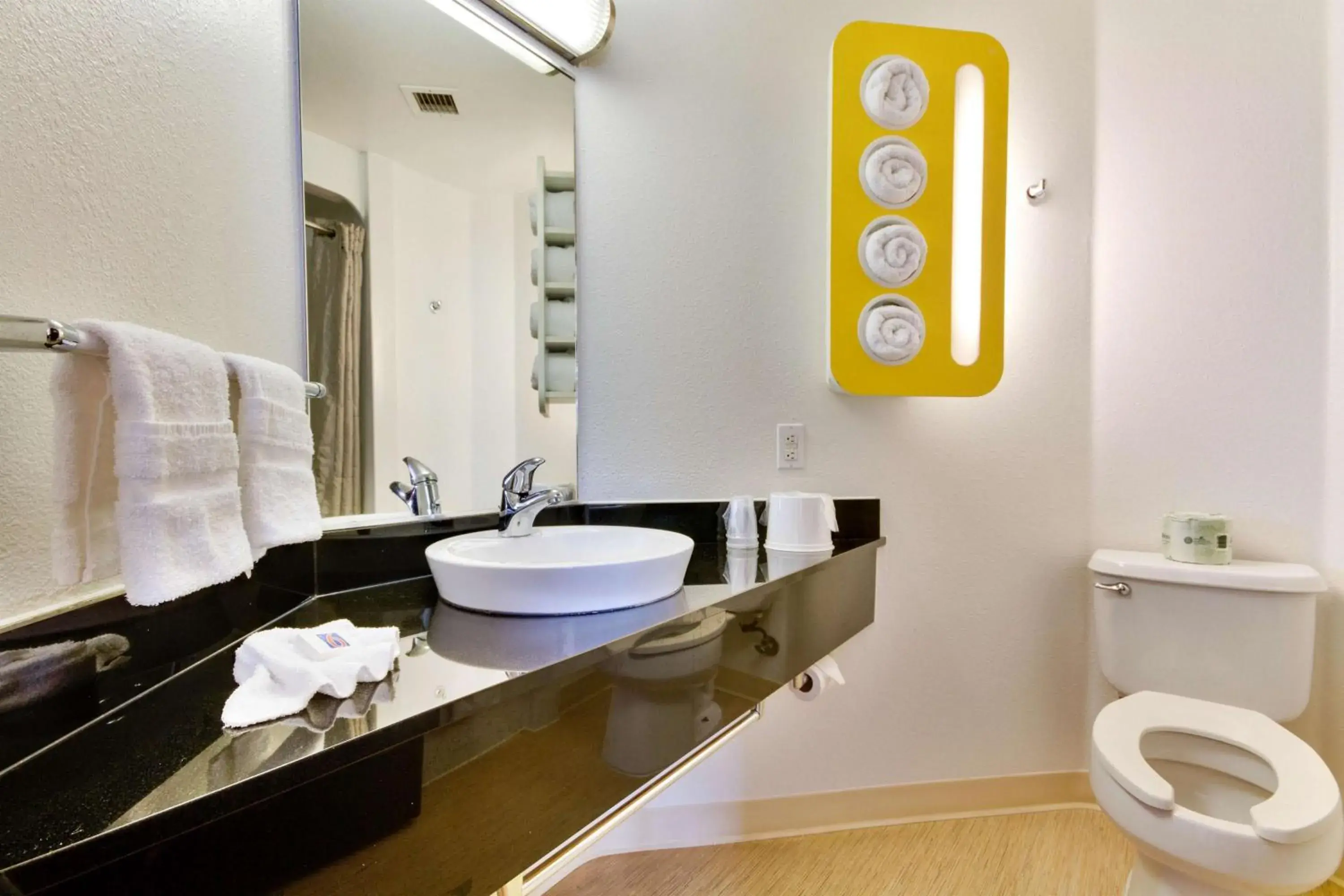 Premium Quadruple Room in Motel 6-Lewisville, TX - Dallas Premium Quadruple Room in Motel 6-Lewisville, TX - Dallas