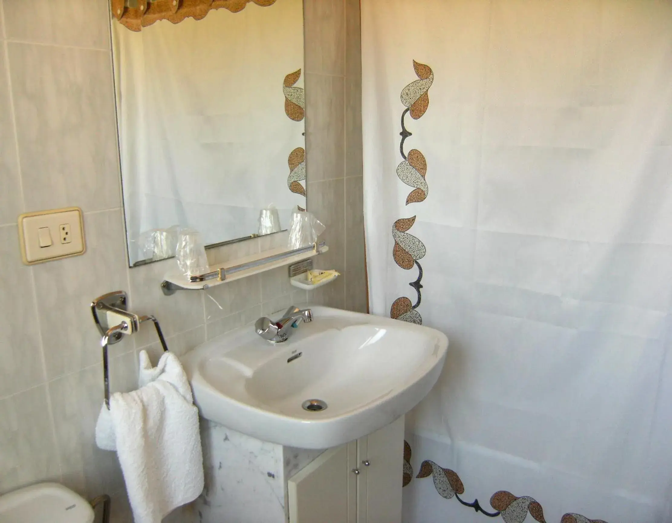 Double or Twin Room in El Retiro Double or Twin Room in El Retiro