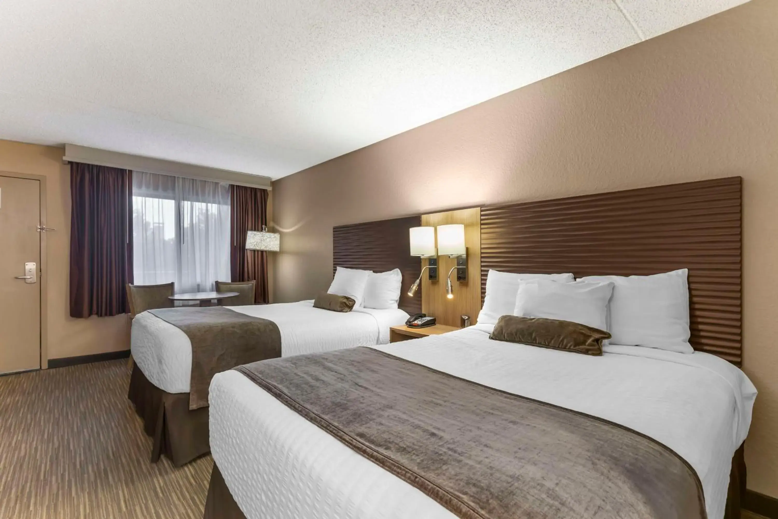 Double Room with Two Double Beds - Non-Smoking in Best Western Plus Landing View Inn & Suites Double Room with Two Double Beds - Non-Smoking in Best Western Plus Landing View Inn & Suites