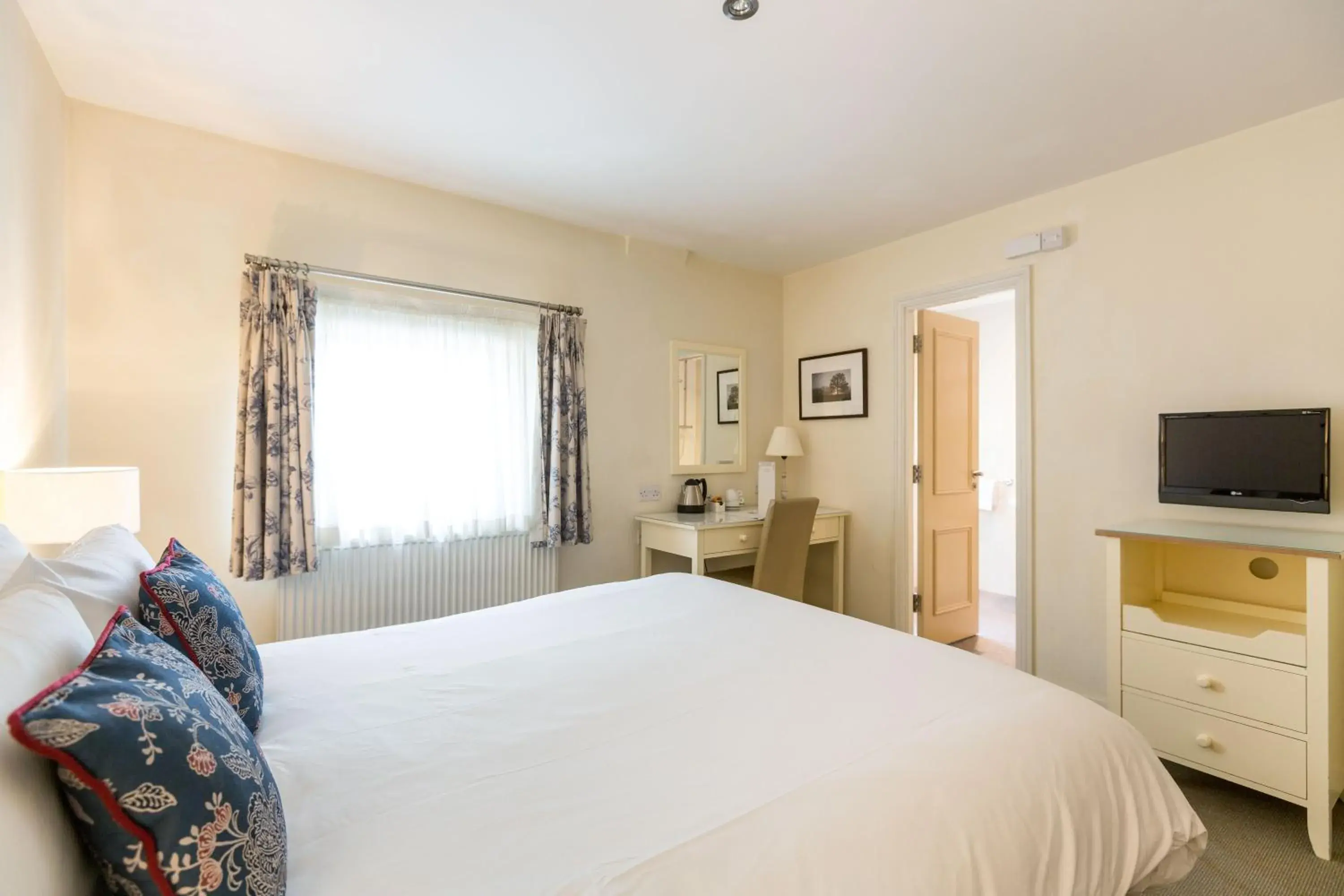 Family Room in Abbey Fields By Chef & Brewer Collection Family Room in Abbey Fields By Chef & Brewer Collection