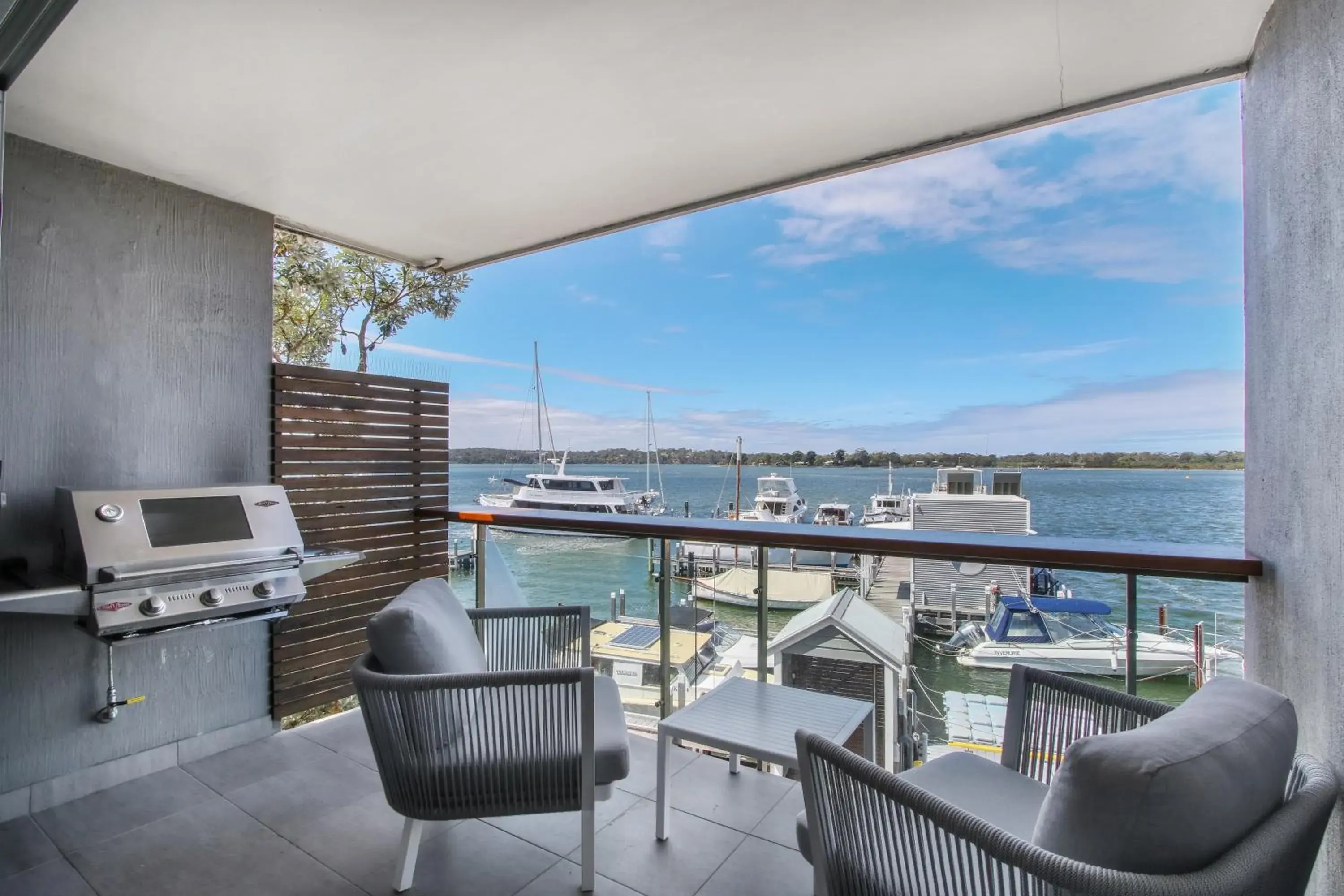 Two-Bedroom Penthouse in 5 Knots Metung Two-Bedroom Penthouse in 5 Knots Metung