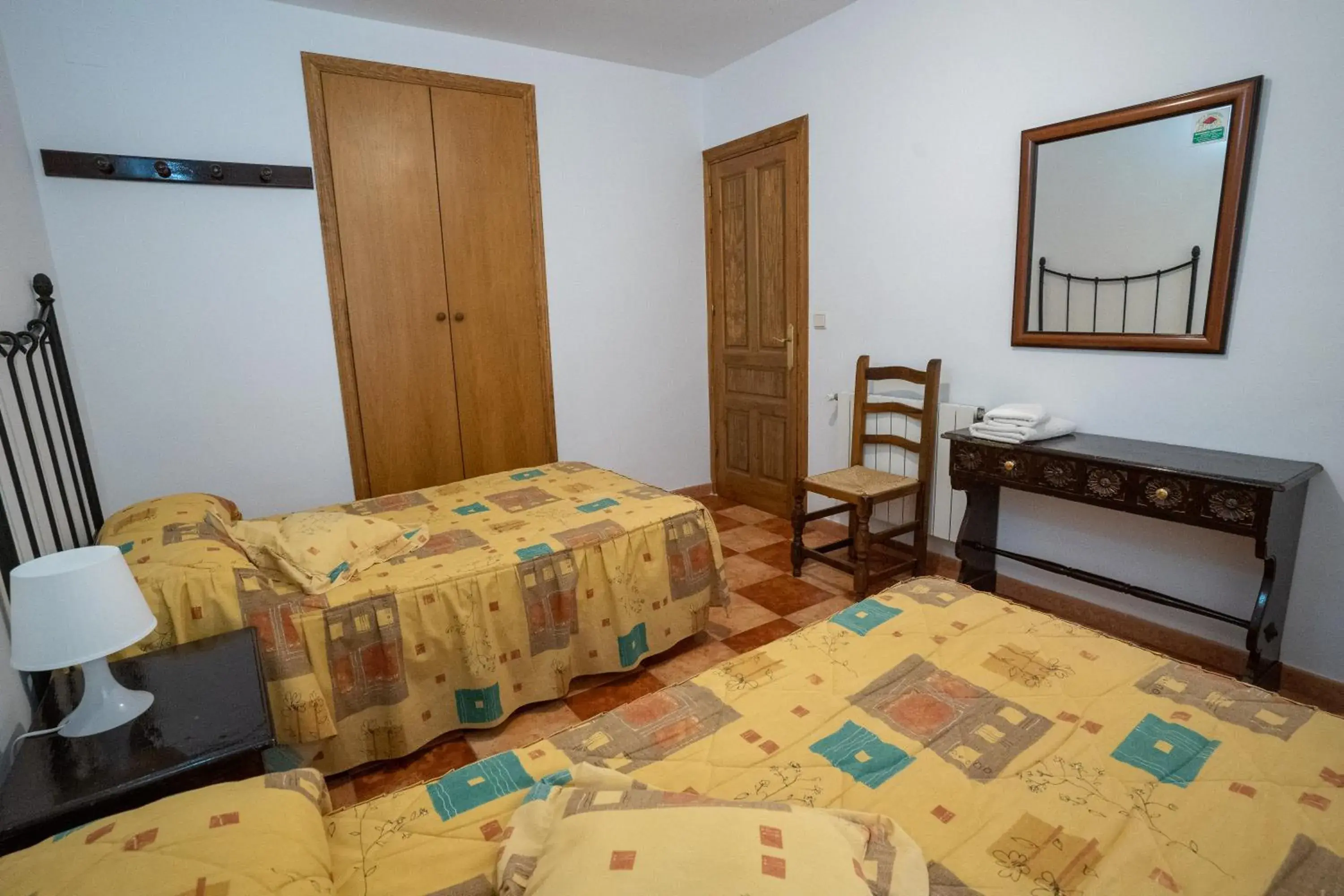 Large Twin Room in APAR. SIERRAGUADALQUIVIR Large Twin Room in APAR. SIERRAGUADALQUIVIR