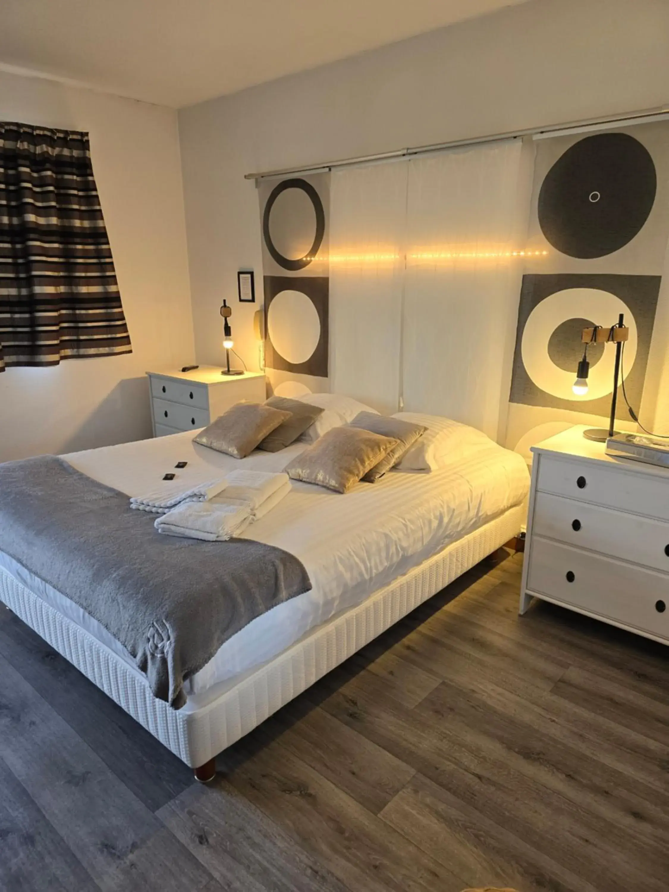 Comfort Double Room in Hôtel L'ideal le Mountbatten Comfort Double Room in Hôtel L'ideal le Mountbatten