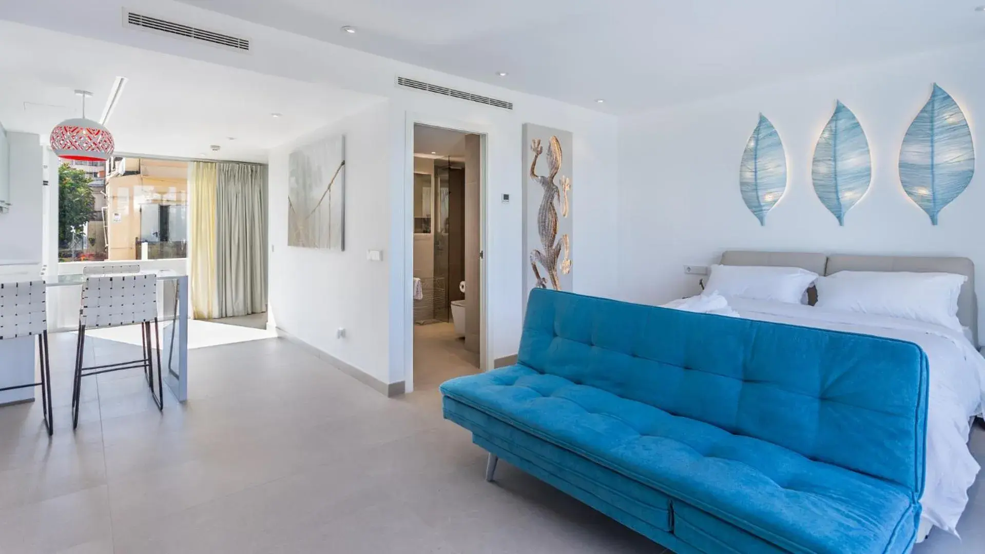 Sea Side View Suite in The Hype Beachhouse Sea Side View Suite in The Hype Beachhouse