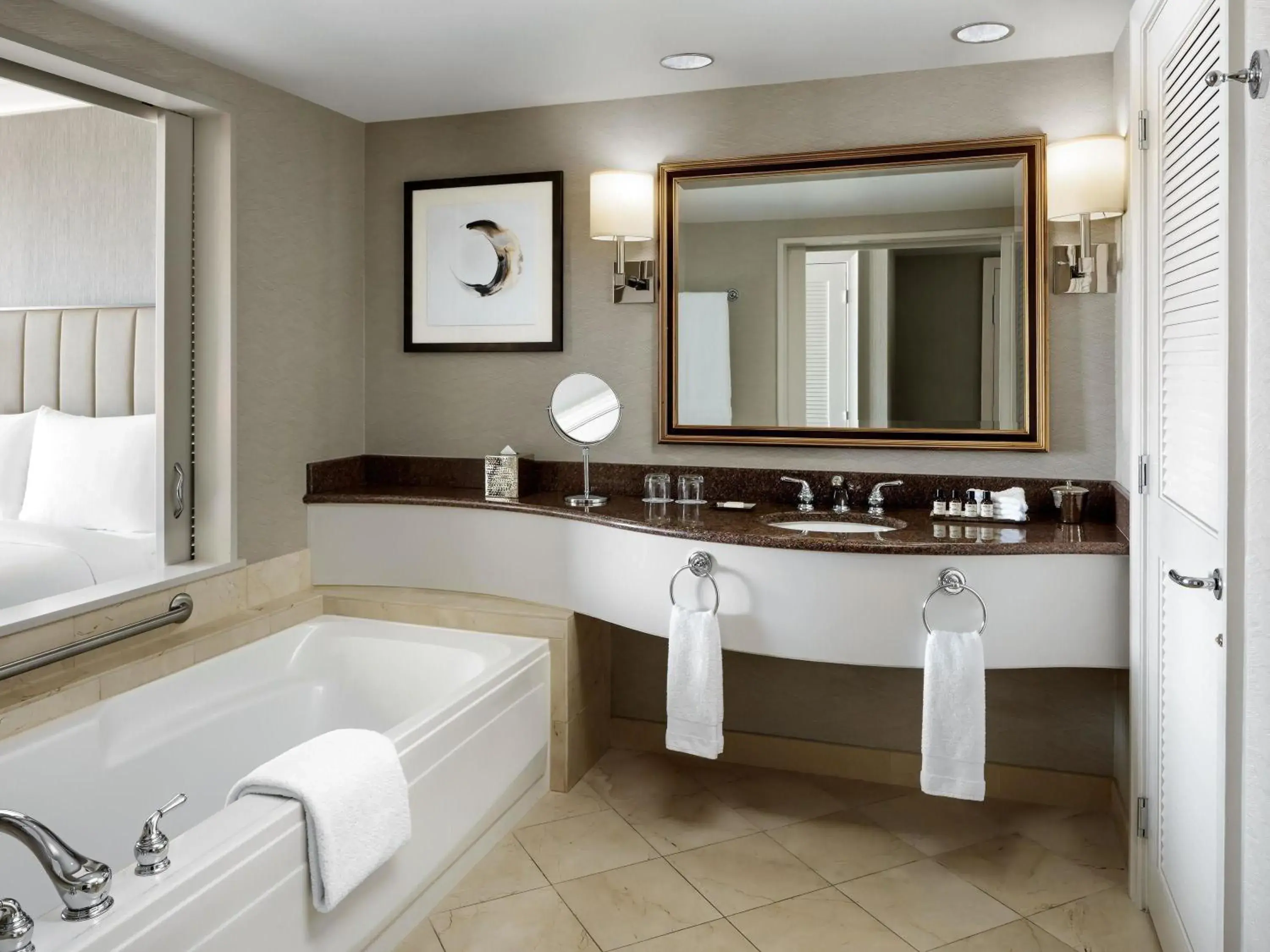 Fairmont Room with Two Queen Beds in Fairmont Vancouver Airport In-Terminal Hotel Fairmont Room with Two Queen Beds in Fairmont Vancouver Airport In-Terminal Hotel