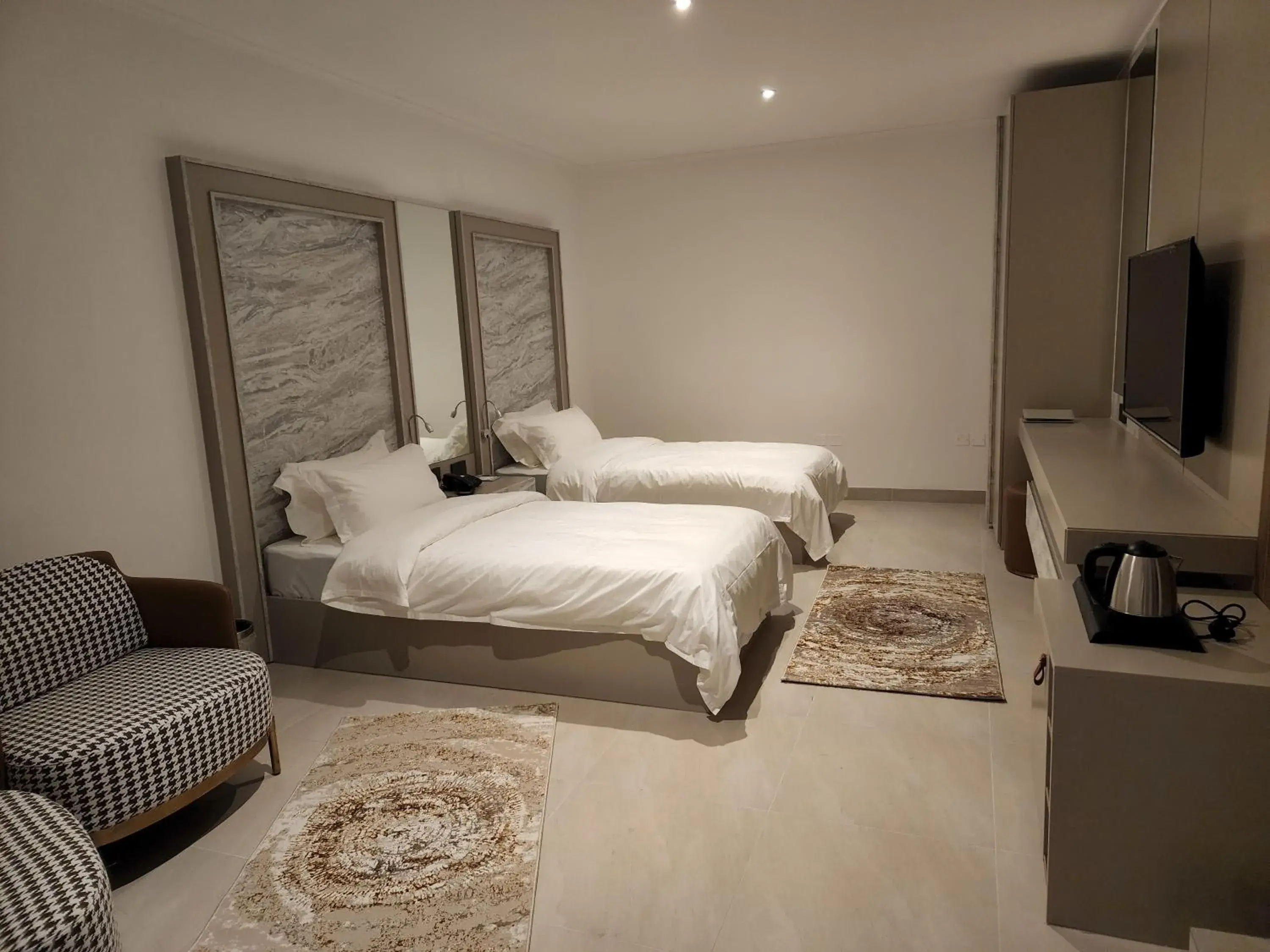 Budget Twin Room in Imperial Suites Hotel Budget Twin Room in Imperial Suites Hotel