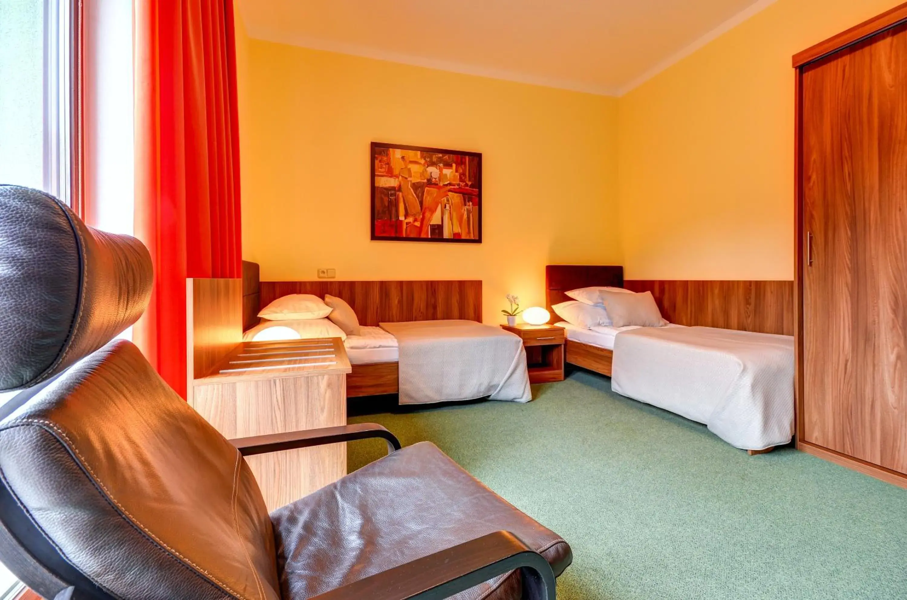 Twin Room - single occupancy - Disability Access in Hotel Hermes Twin Room - single occupancy - Disability Access in Hotel Hermes