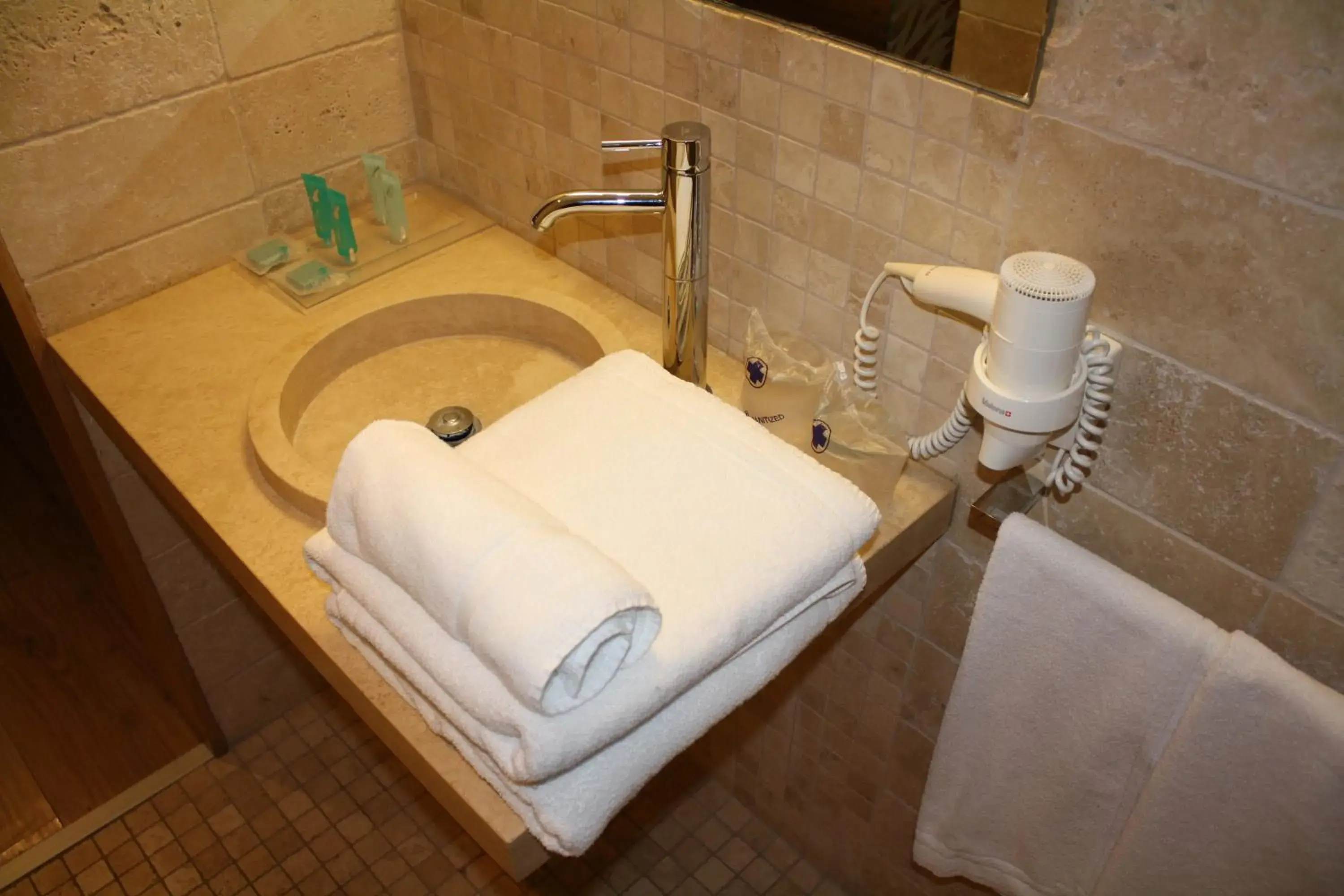 Double Room - Disability Access in Hotel Palau dels Osset Double Room - Disability Access in Hotel Palau dels Osset