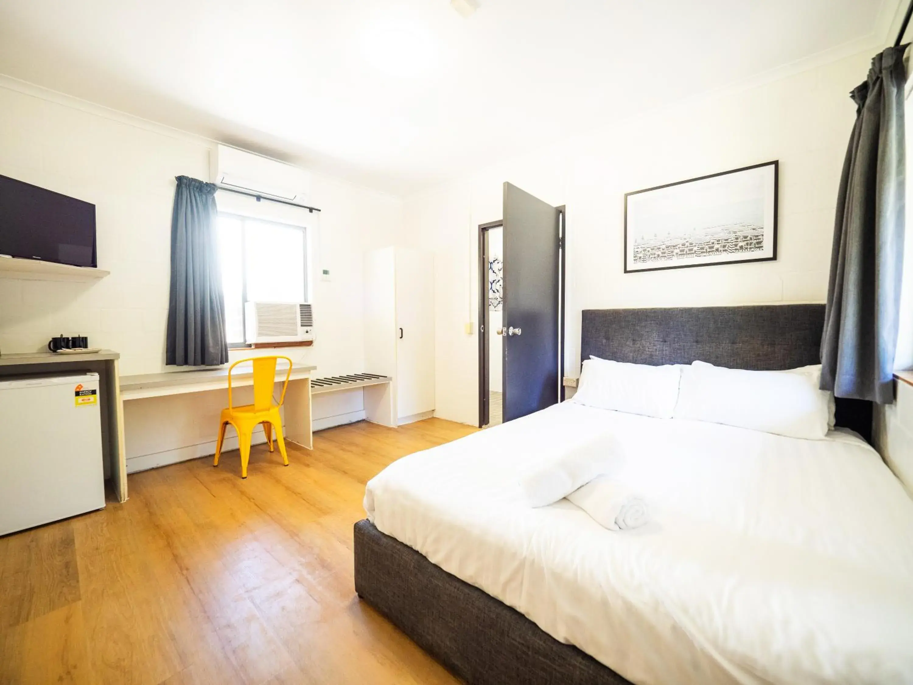 Queen Room with Ensuite in YHA Cape Byron, Byron Bay Queen Room with Ensuite in YHA Cape Byron, Byron Bay