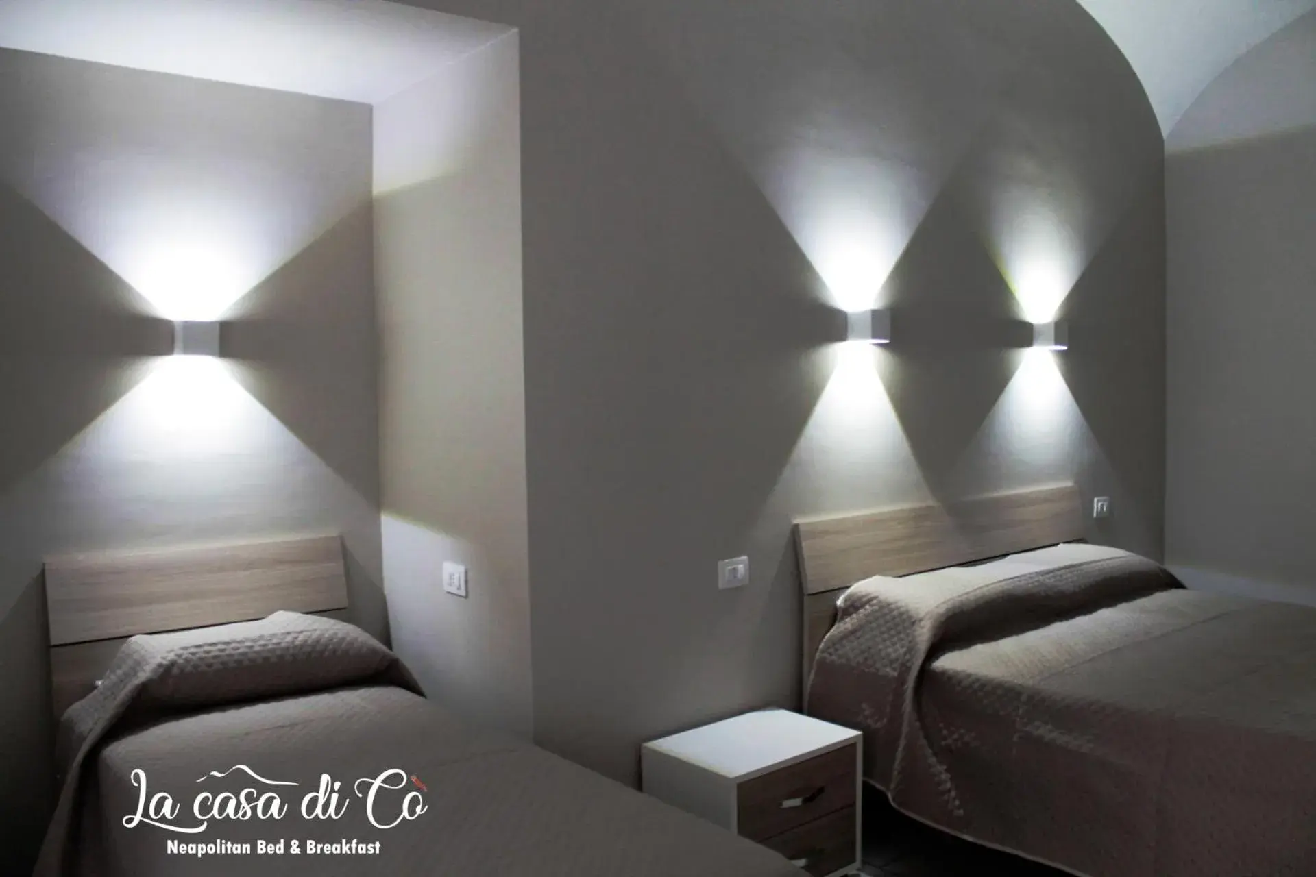 Comfort Triple Room with Shower in B&B La casa di Cò Comfort Triple Room with Shower in B&B La casa di Cò