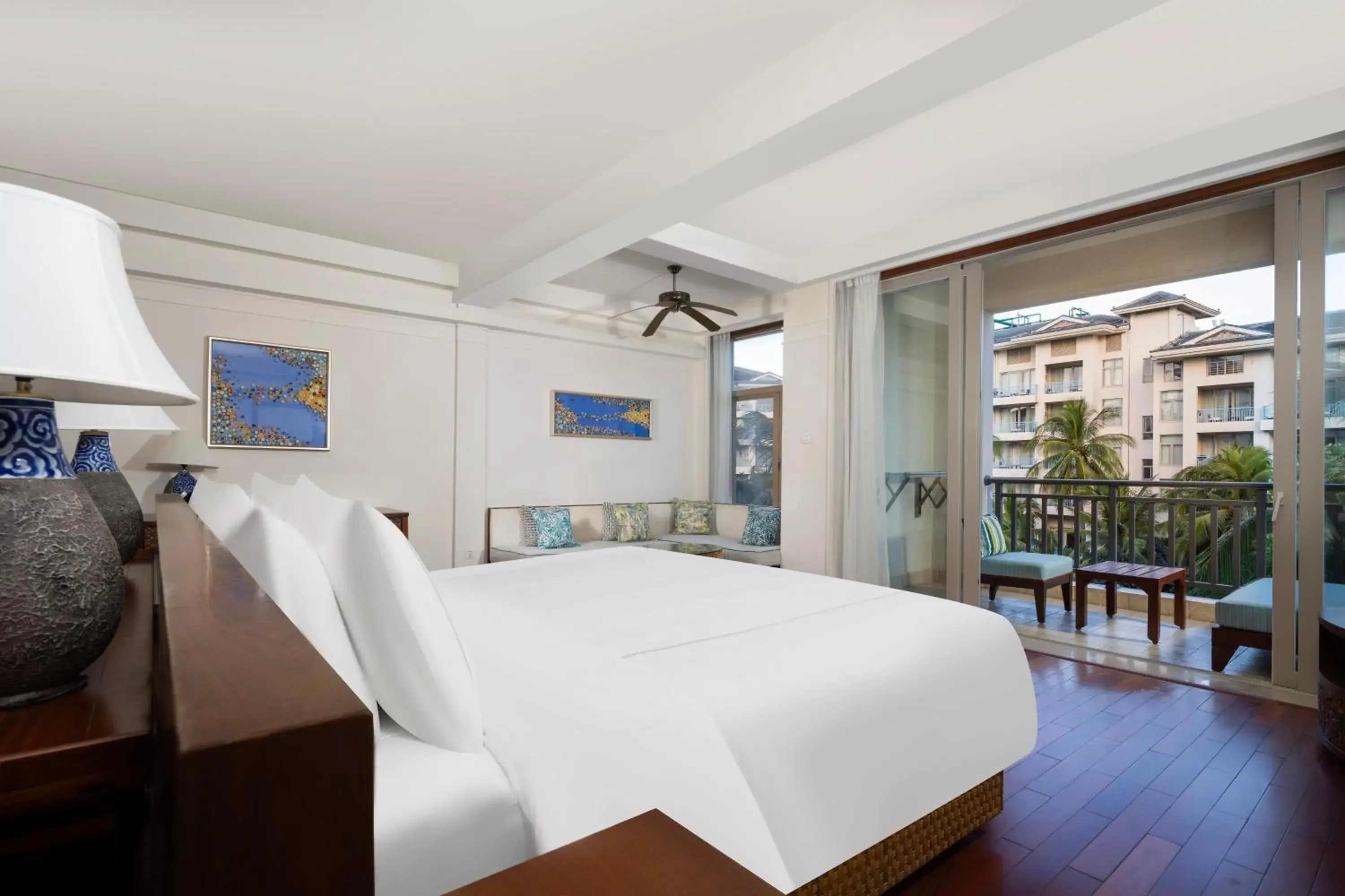 Swiss Select King Room with Pool View in Swissôtel Sanya Yalong Bay Swiss Select King Room with Pool View in Swissôtel Sanya Yalong Bay