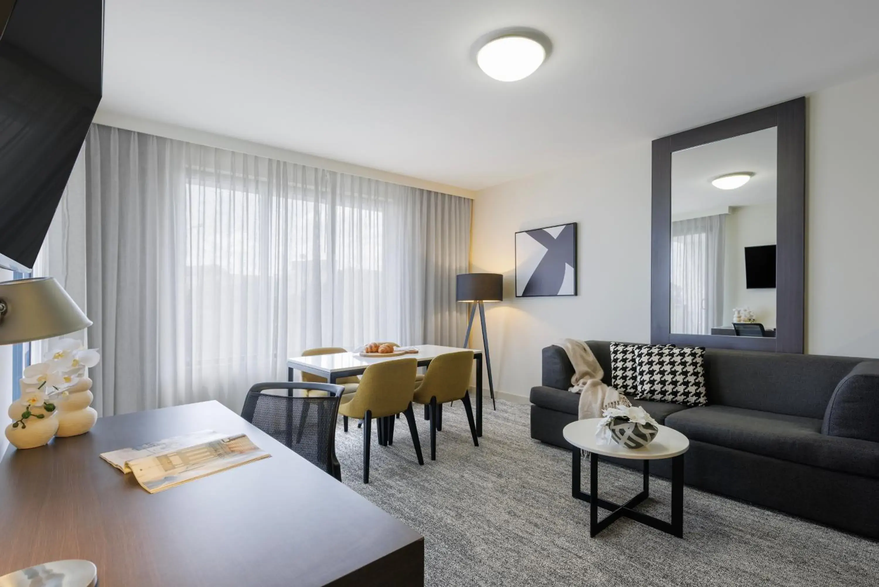 Two-Bedroom Apartment in Punthill Norwest Two-Bedroom Apartment in Punthill Norwest