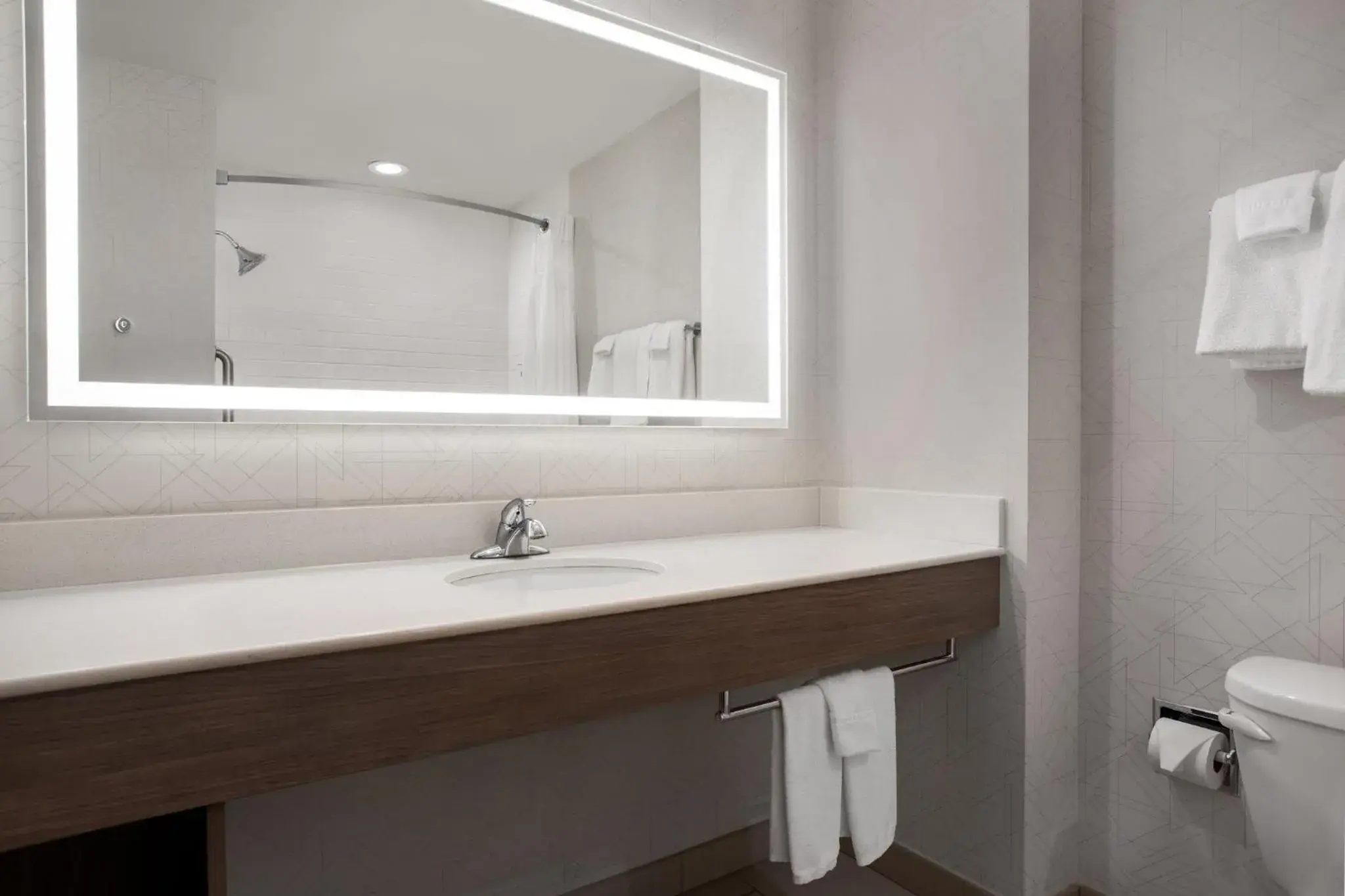 Standard Room with Two Queen Beds in Holiday Inn Express Hotel & Suites Terre Haute by IHG Standard Room with Two Queen Beds in Holiday Inn Express Hotel & Suites Terre Haute by IHG