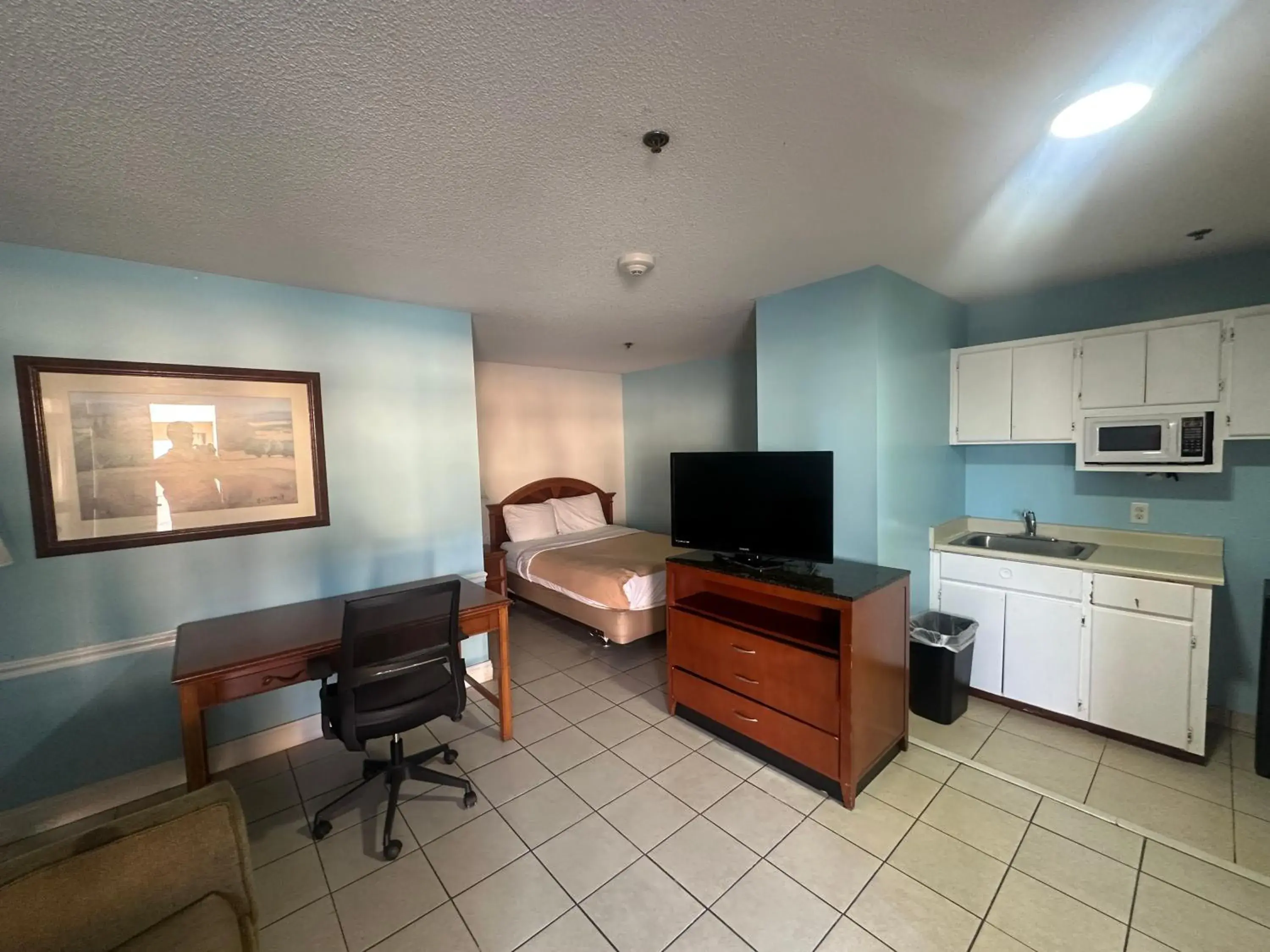 Cottage-1 Queen Bed Accessible Non Smoking in Guest Cottage & Suites By OYO Brunswick-Golden Isles Cottage-1 Queen Bed Accessible Non Smoking in Guest Cottage & Suites By OYO Brunswick-Golden Isles