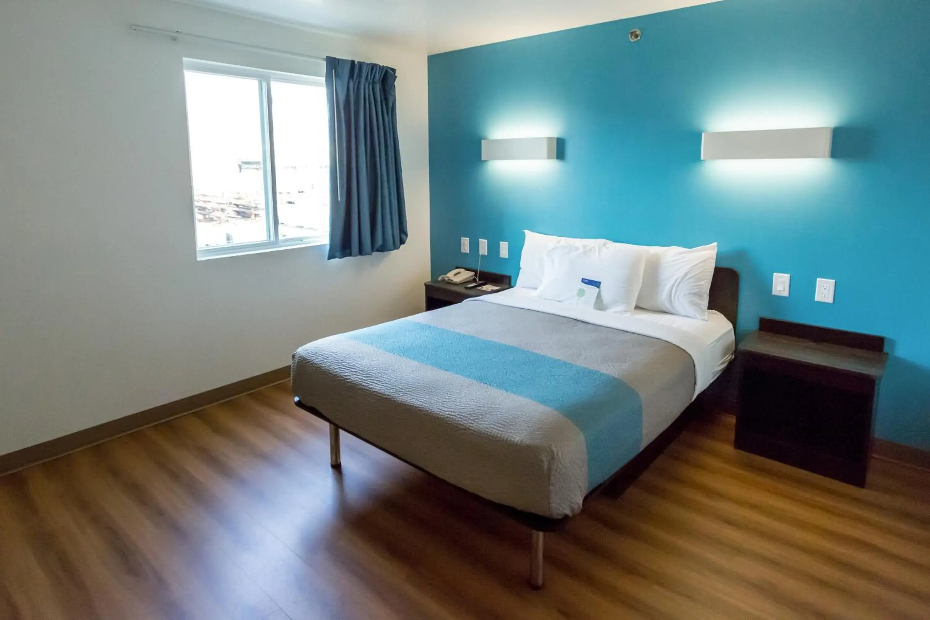 Queen Room - Disability Access - Non-Smoking in Motel 6-Pottstown, PA Queen Room - Disability Access - Non-Smoking in Motel 6-Pottstown, PA