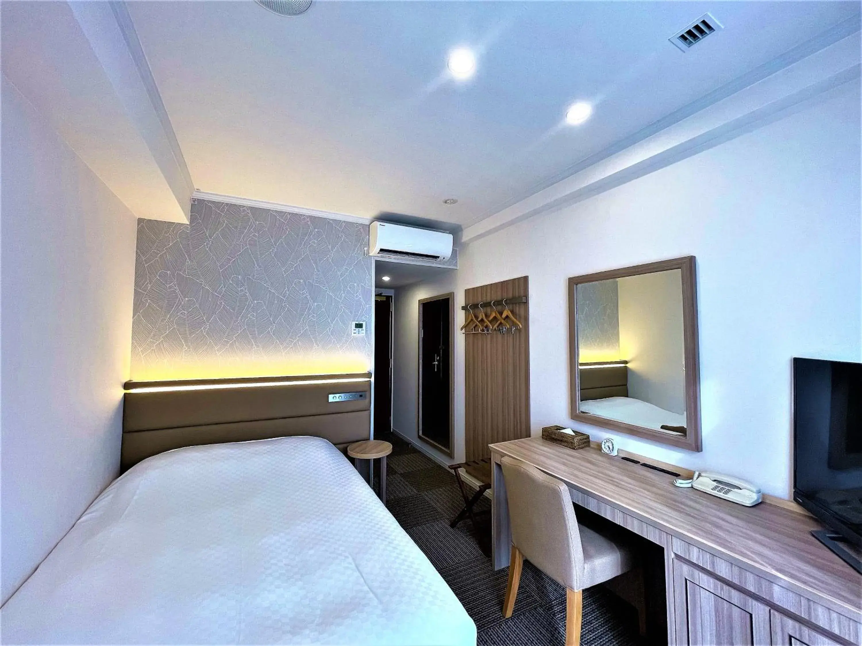 Economy Double Room - single occupancy - Non-Smoking in Libre Garden Hotel Economy Double Room - single occupancy - Non-Smoking in Libre Garden Hotel