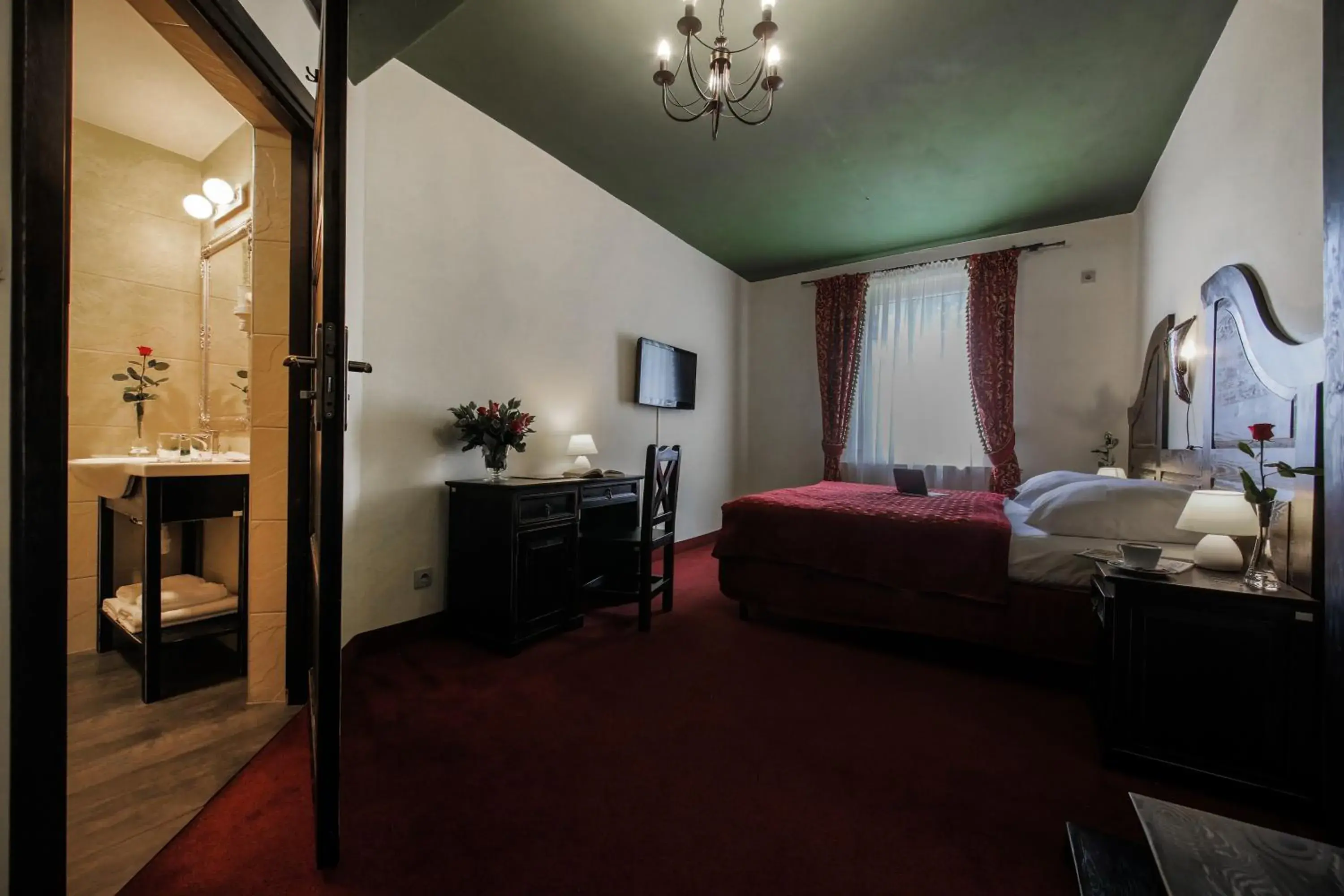 Standard Double Room - single occupancy in Hotel Kasztel Standard Double Room - single occupancy in Hotel Kasztel