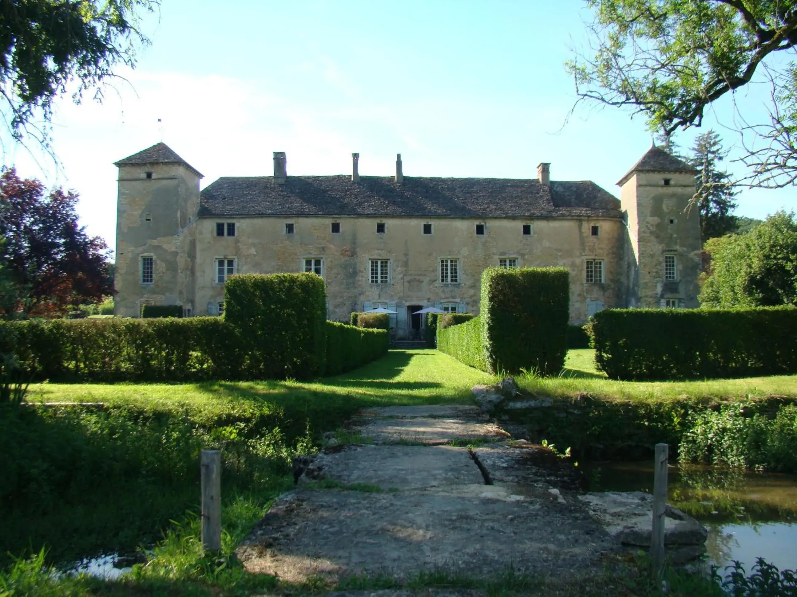 Château d'Ozenay Château d'Ozenay