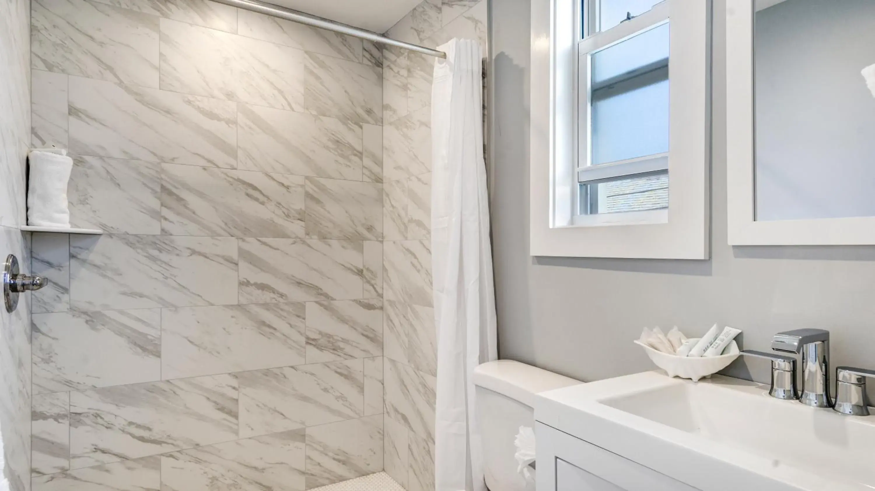 Superior Studio in A Wave Inn - Montauk Superior Studio in A Wave Inn - Montauk