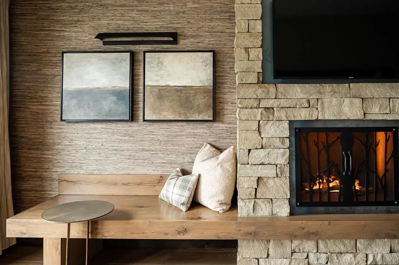 King Room with No View - Ground Floor in The Estes Park Resort King Room with No View - Ground Floor in The Estes Park Resort