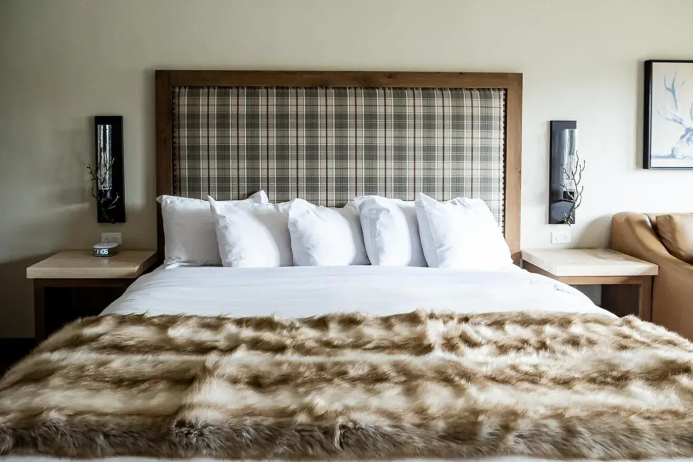 King Room with Lake View - Ground Floor in The Estes Park Resort King Room with Lake View - Ground Floor in The Estes Park Resort