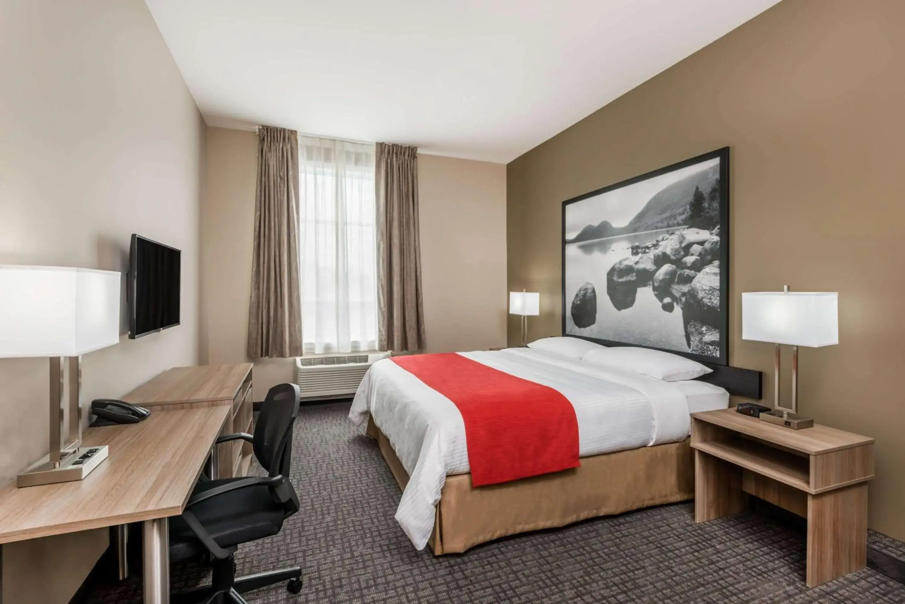 King Room - Disability Access/Non-Smoking in Super 8 by Wyndham Mont Laurier King Room - Disability Access/Non-Smoking in Super 8 by Wyndham Mont Laurier