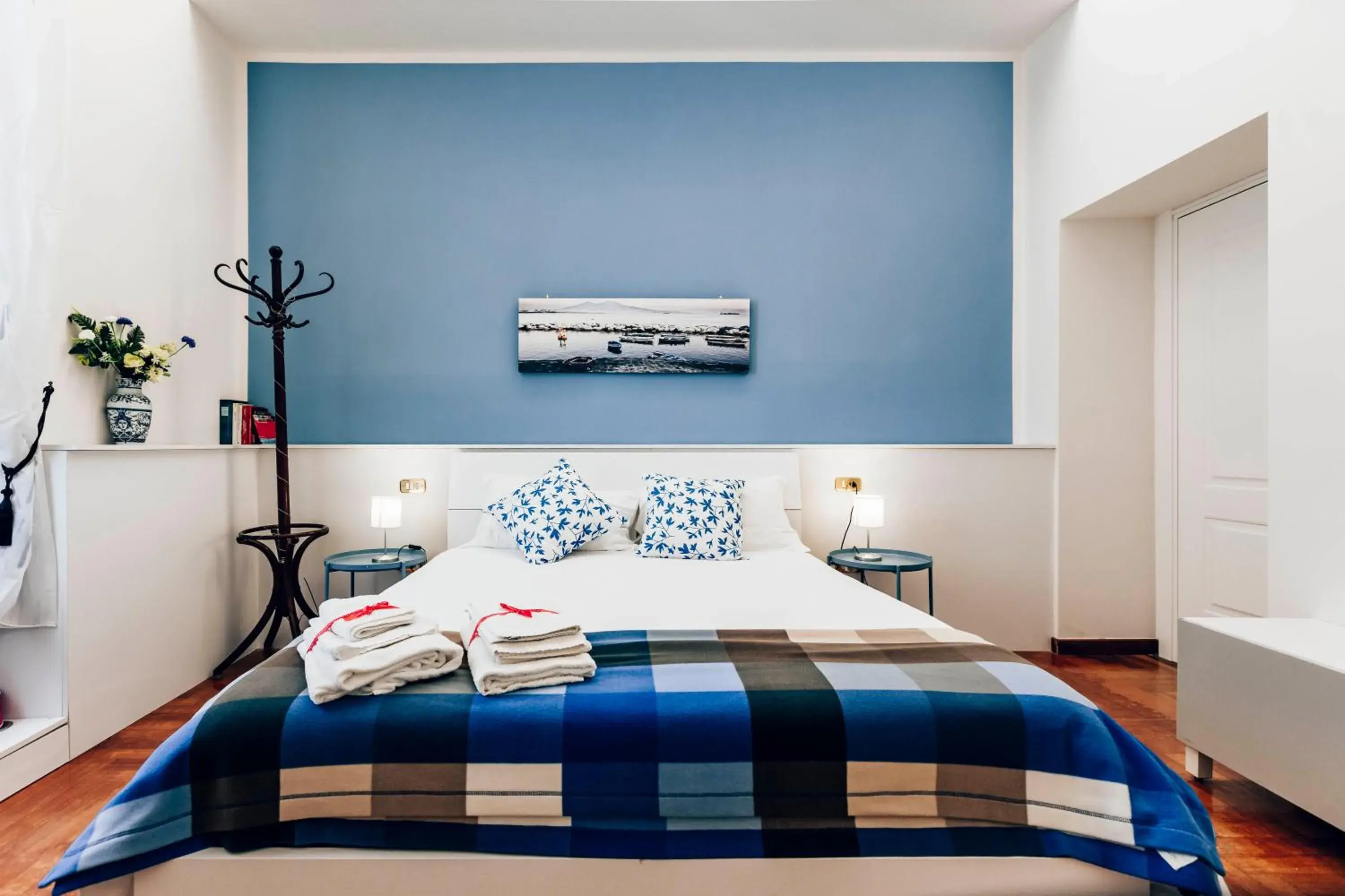 Double Room with Private Bathroom in La Casa Del Sole A Mergellina Double Room with Private Bathroom in La Casa Del Sole A Mergellina