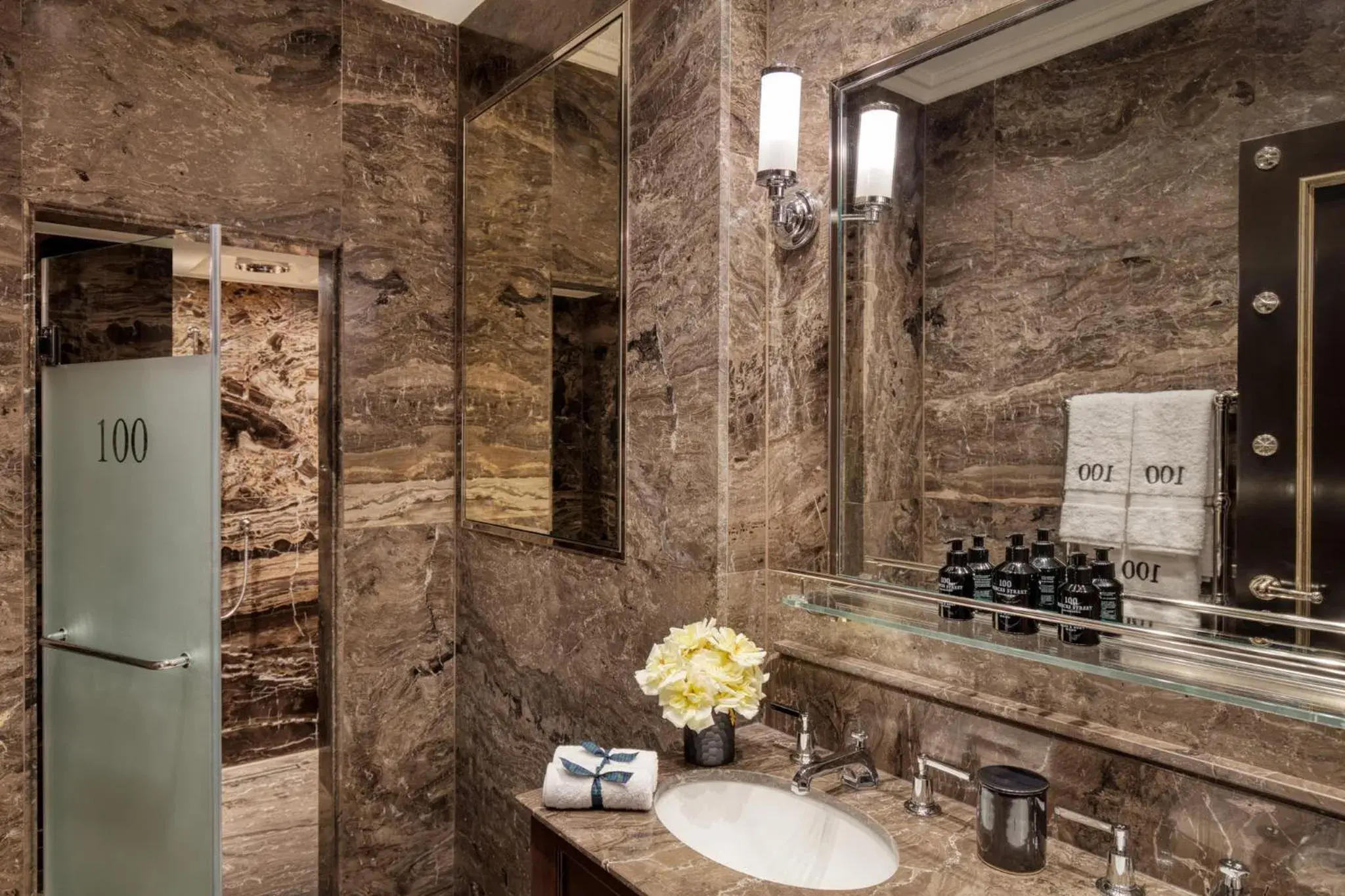 Suite with Terrace in 100 Princes Street Suite with Terrace in 100 Princes Street