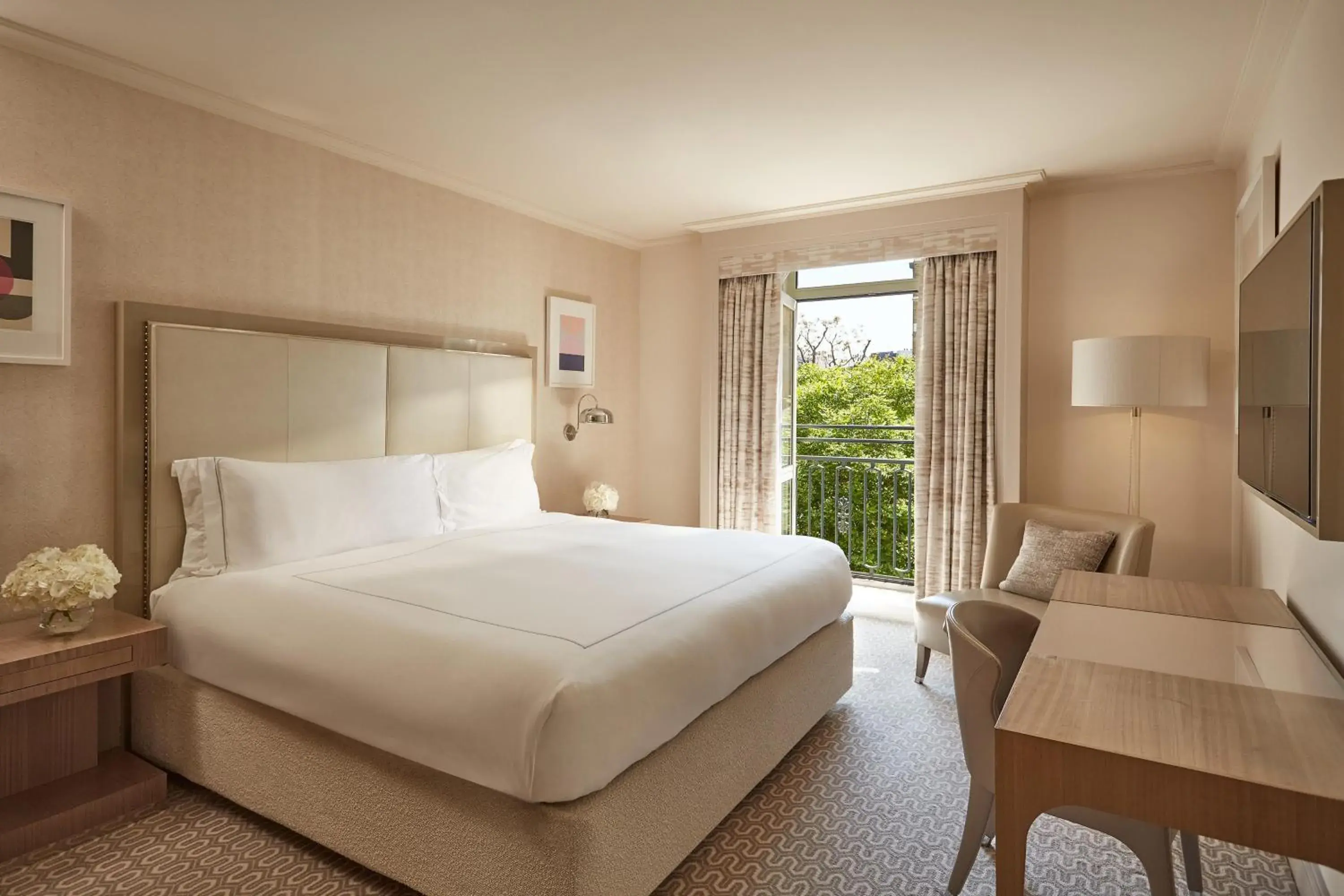 Belgravia Room in The Berkeley, Maybourne Belgravia Room in The Berkeley, Maybourne