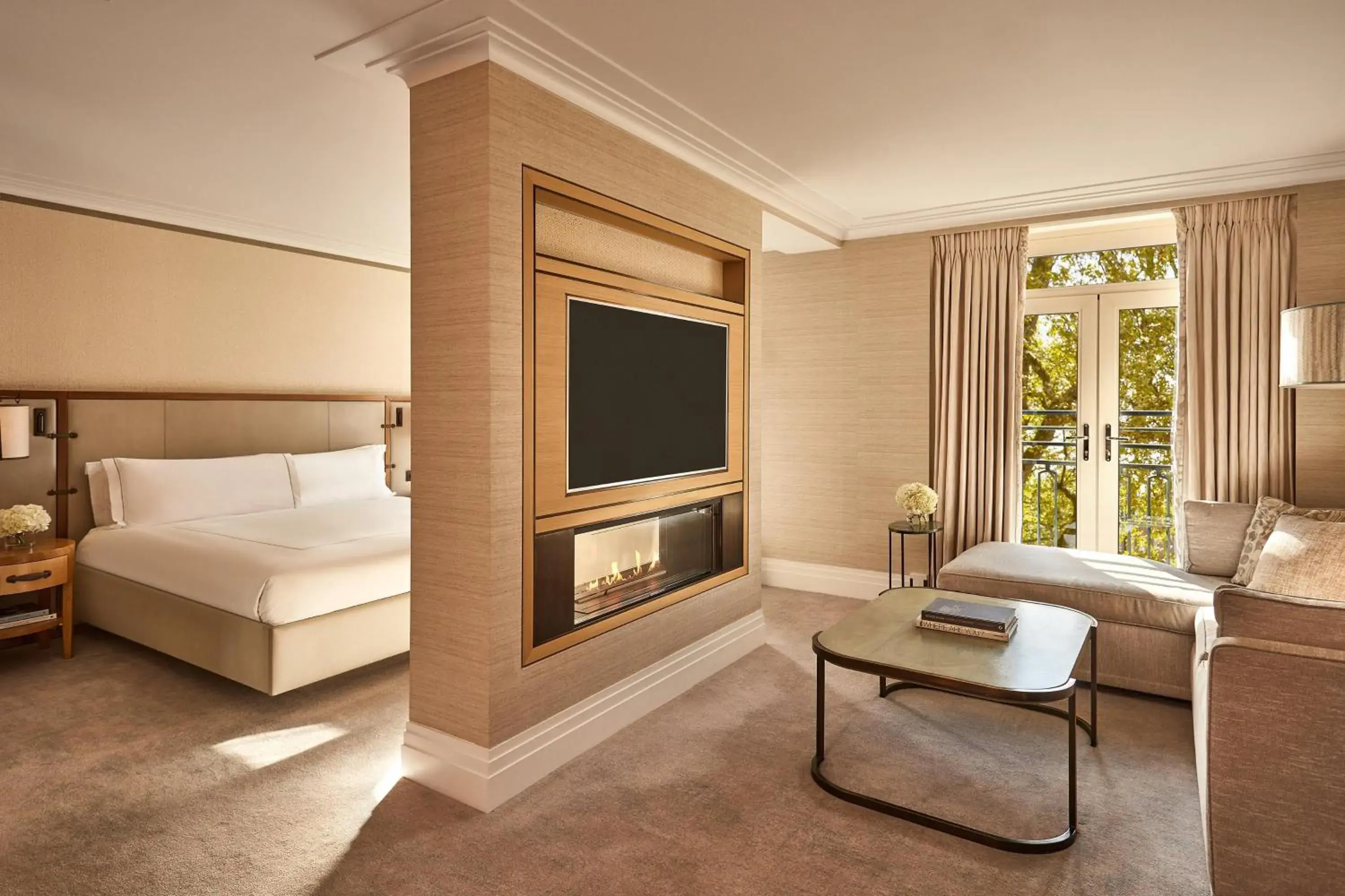 Deluxe Junior Suite in The Berkeley, Maybourne Deluxe Junior Suite in The Berkeley, Maybourne