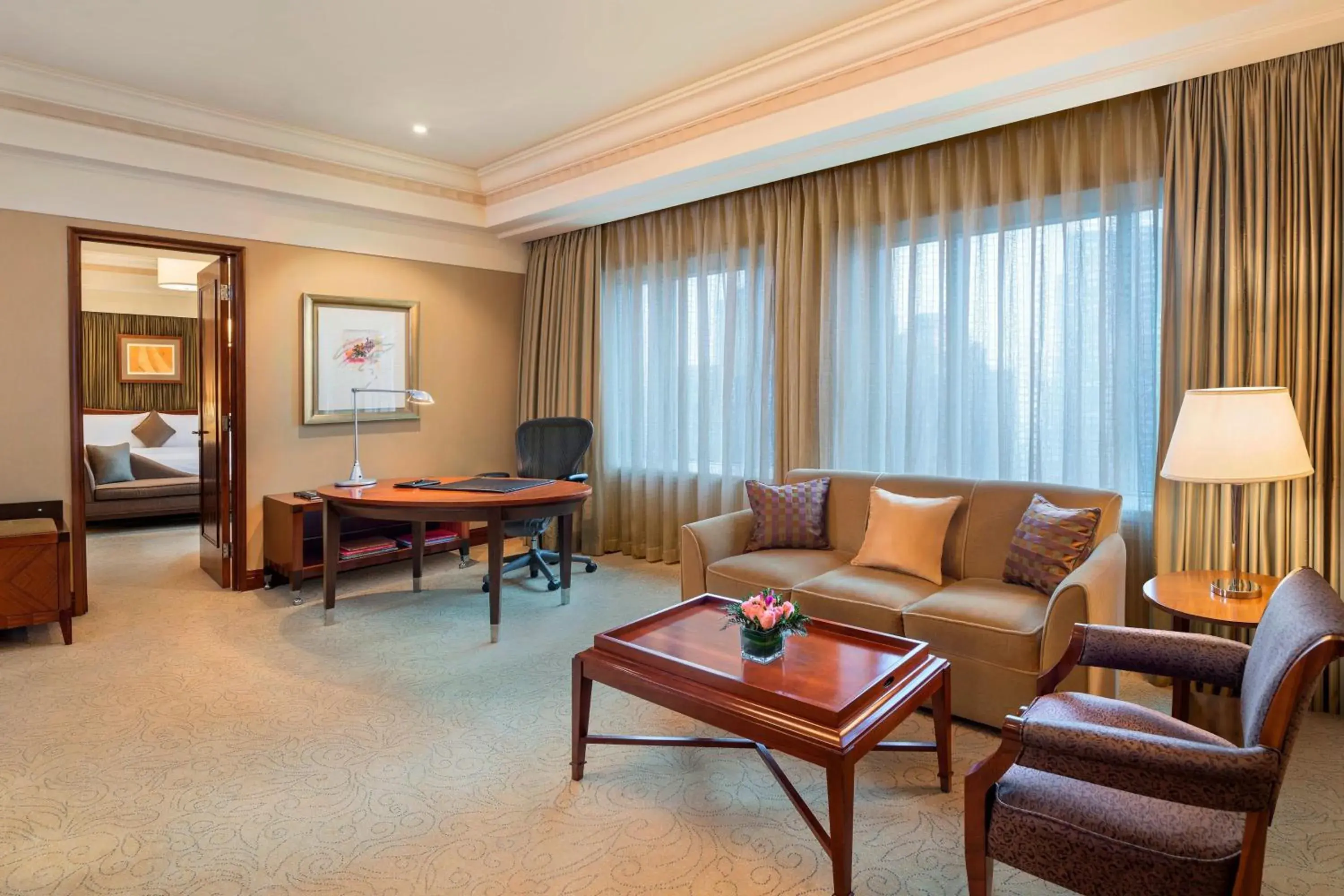 Grand Luxe Suite, Executive lounge access, Junior Suite in The Hongta Hotel, A Luxury Collection Hotel, Shanghai Grand Luxe Suite, Executive lounge access, Junior Suite in The Hongta Hotel, A Luxury Collection Hotel, Shanghai