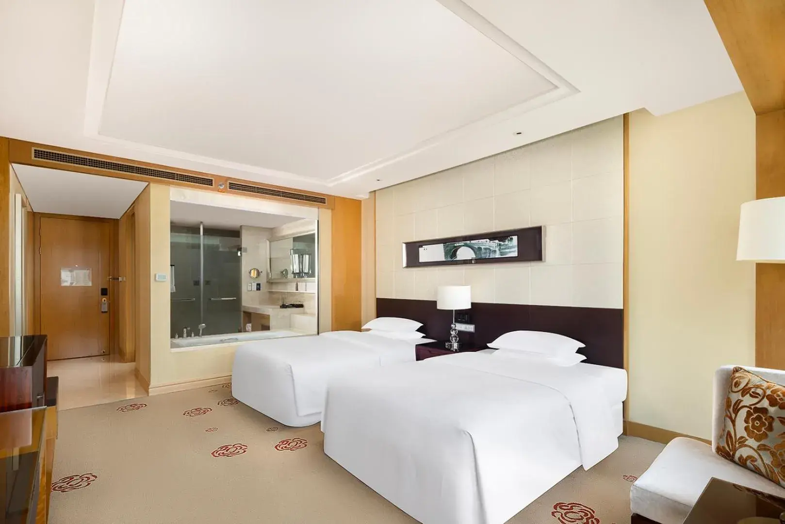 Business Twin Room in Sheraton Wuxi Binhu Hotel Business Twin Room in Sheraton Wuxi Binhu Hotel