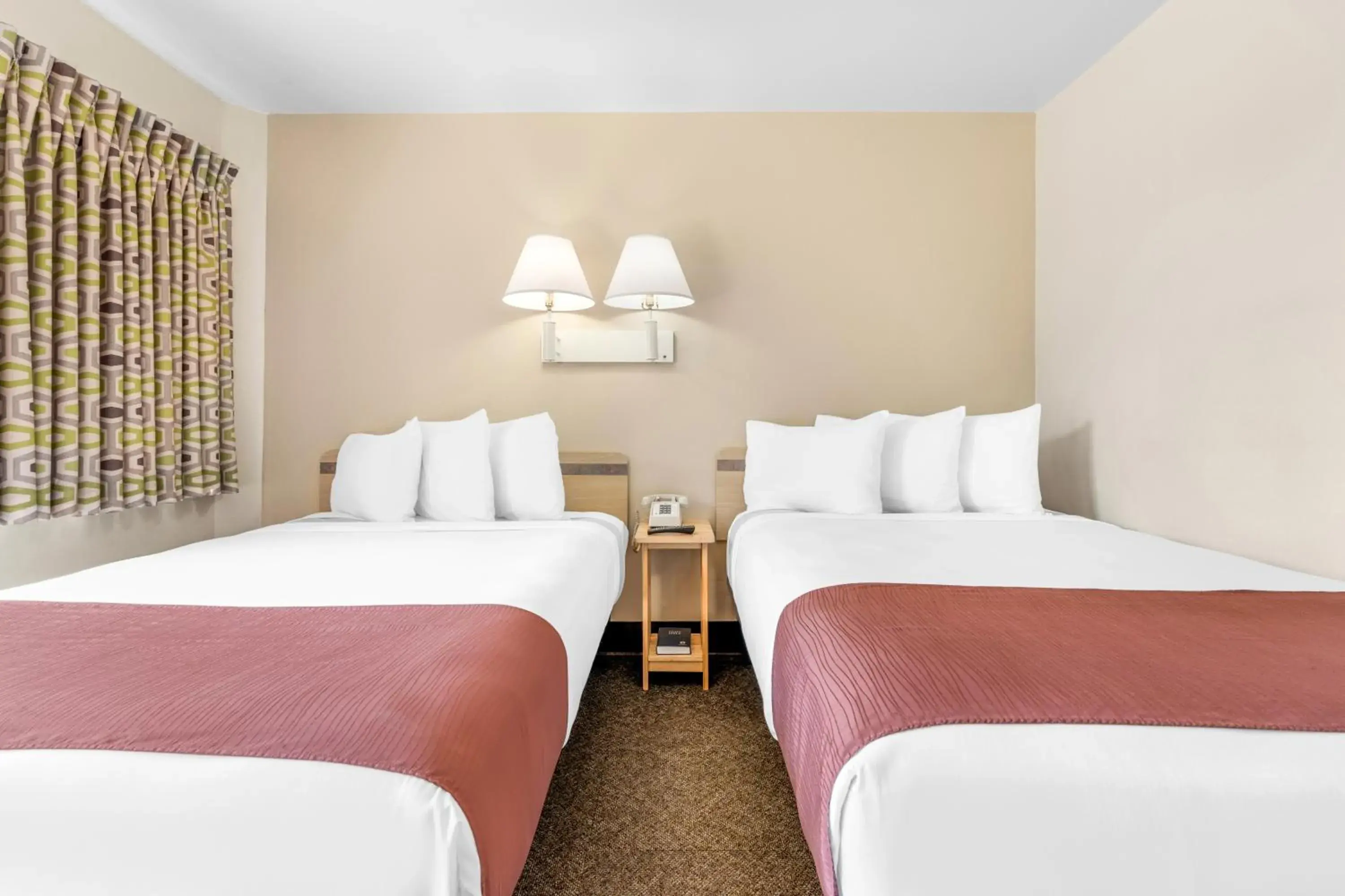 2 Double Beds Non-Smoking in Americas Best Value Inn - Lake City 2 Double Beds Non-Smoking in Americas Best Value Inn - Lake City