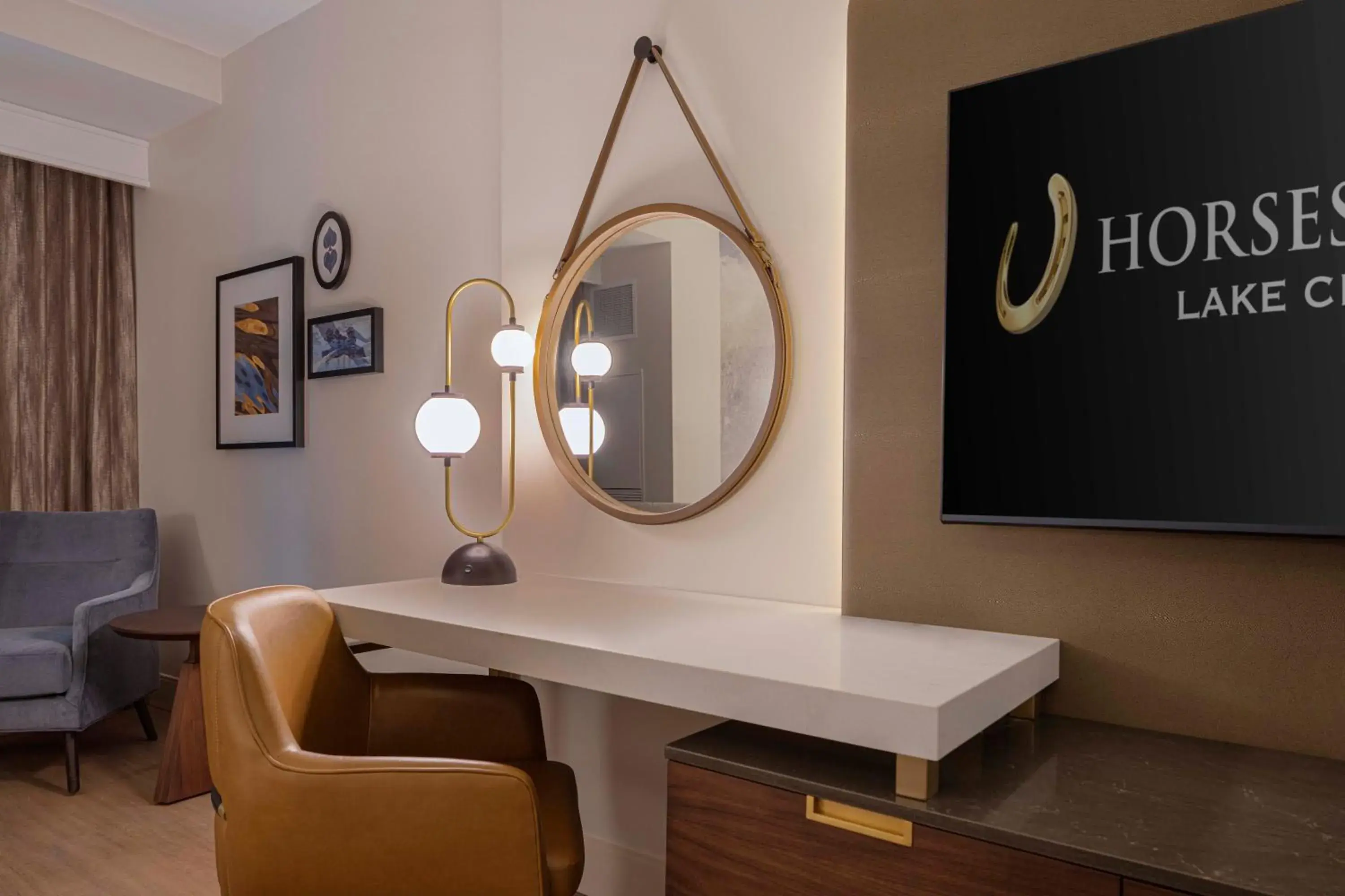 Deluxe Room High Floor 2 Queens Non-Smoking in Horseshoe Lake Charles Deluxe Room High Floor 2 Queens Non-Smoking in Horseshoe Lake Charles