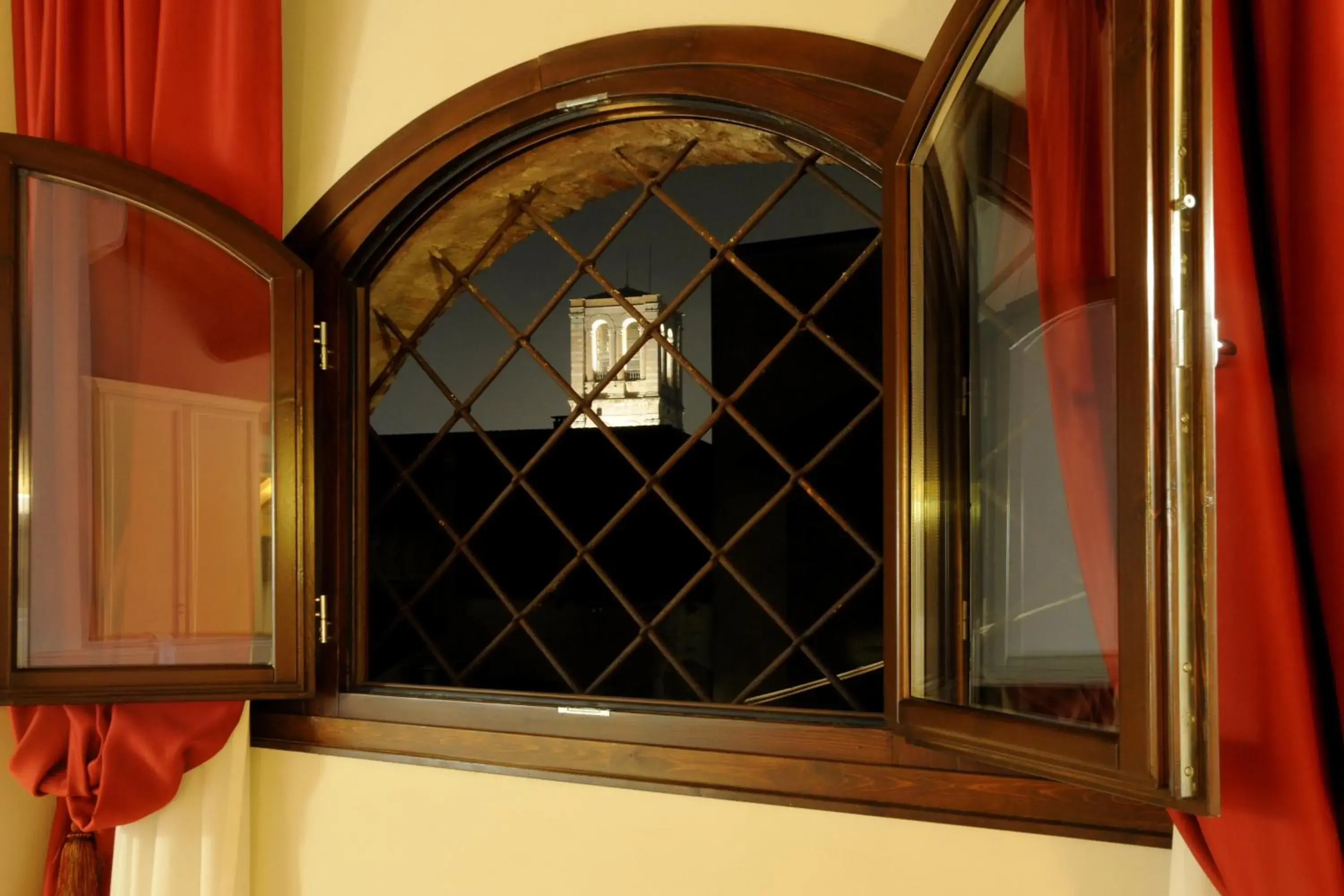 Honey Rooms Ferrara Honey Rooms Ferrara