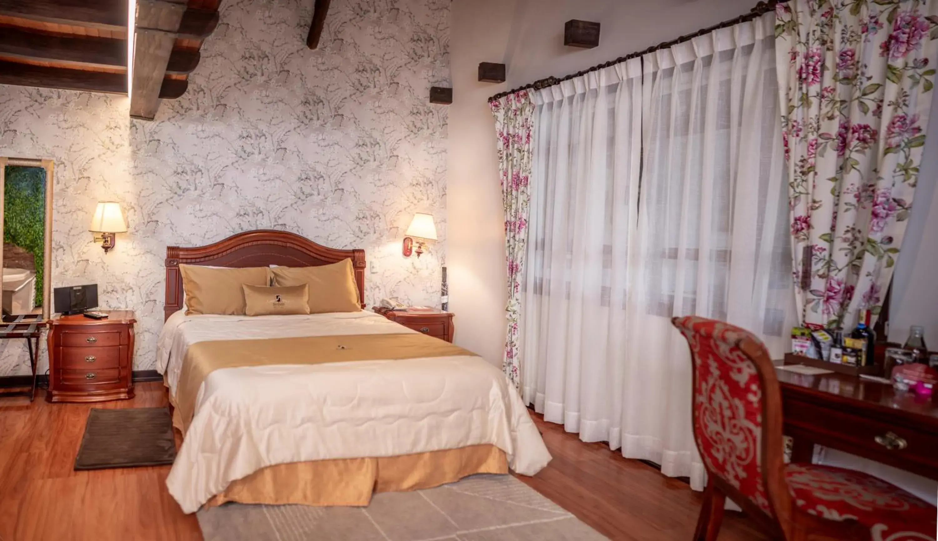 Double - single occupancy in San Juan Hotel Double - single occupancy in San Juan Hotel