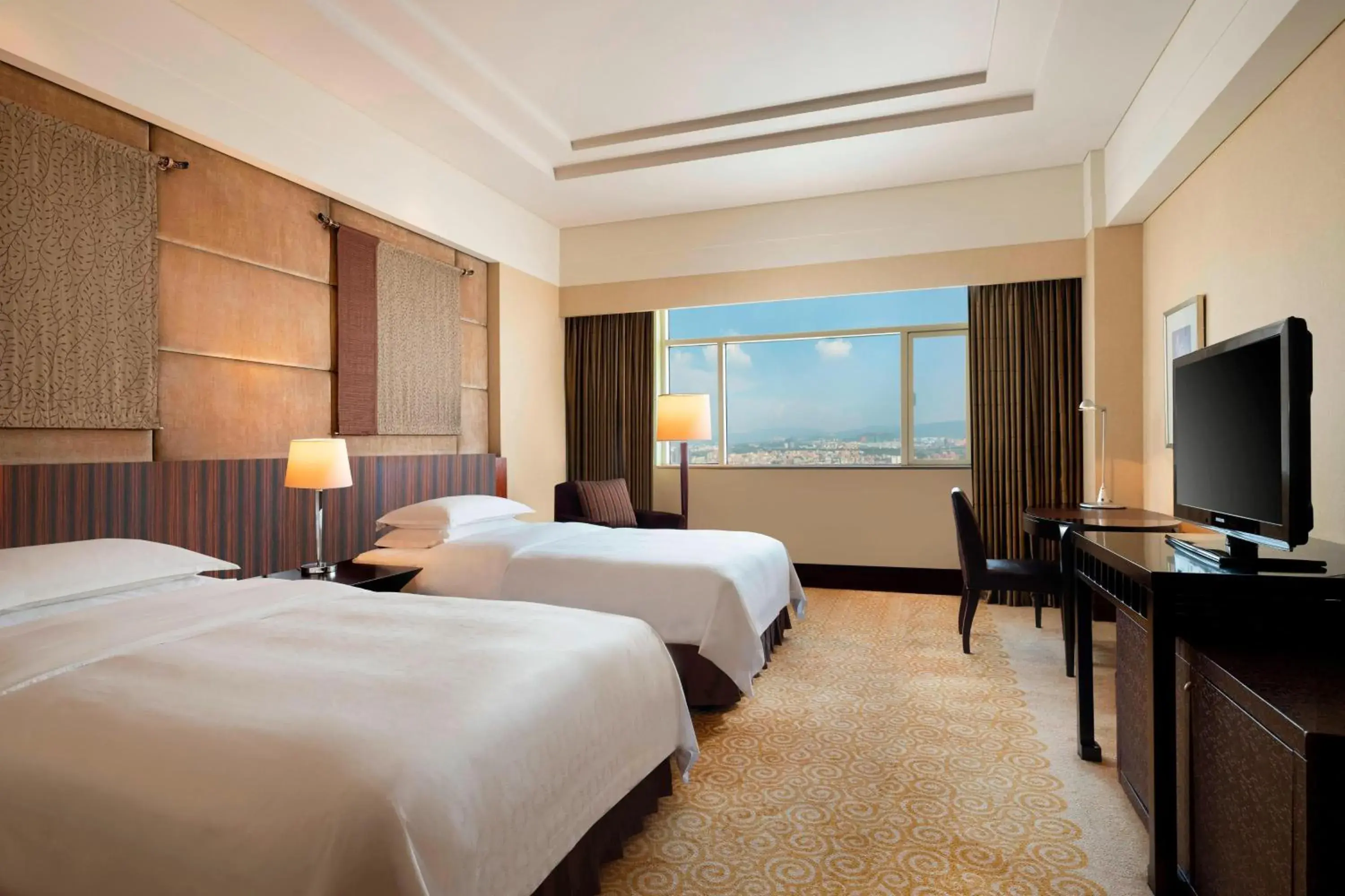 Executive Club Twin Bed Room in Sheraton Dongguan Hotel Executive Club Twin Bed Room in Sheraton Dongguan Hotel