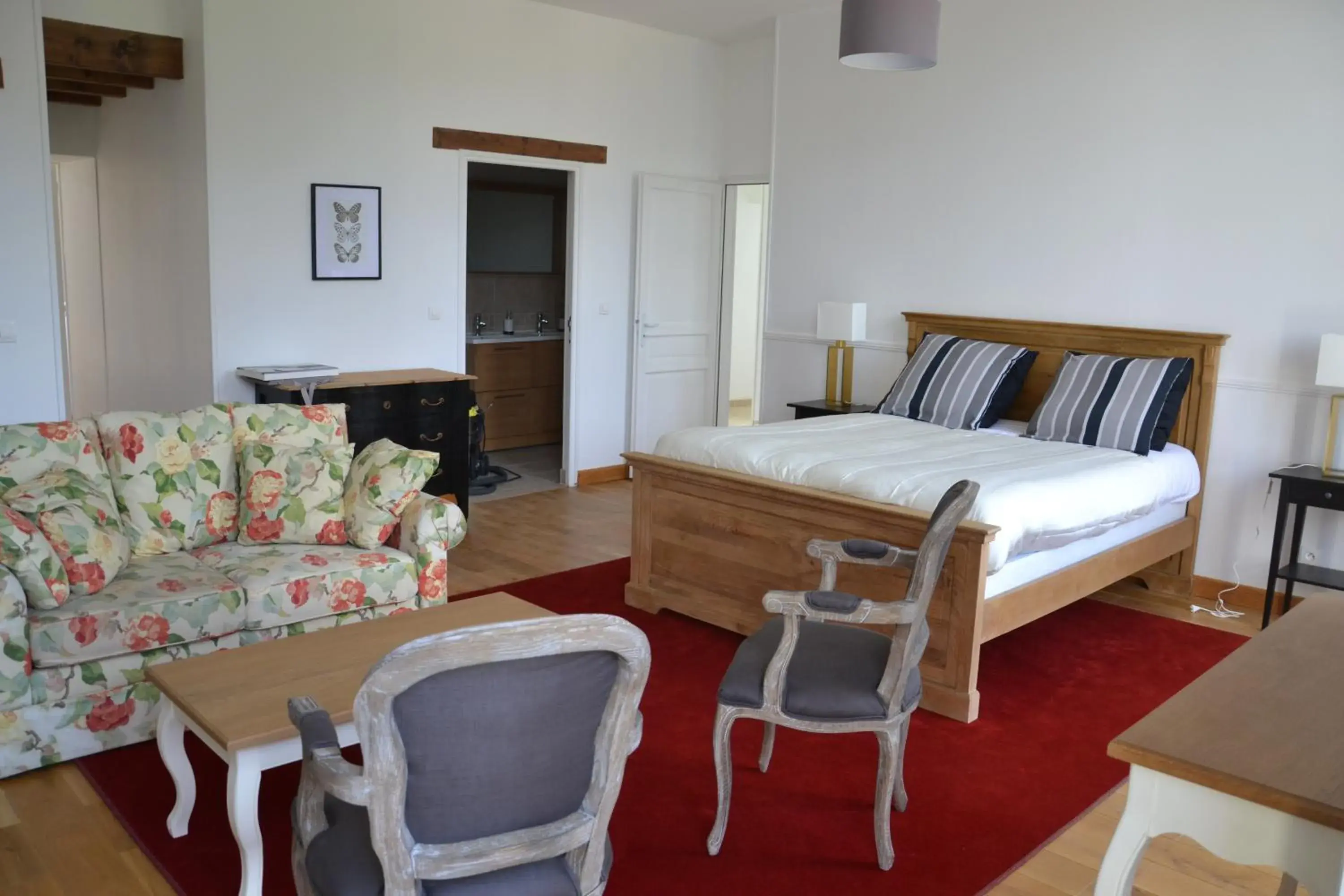 Deluxe Suite in Château de Saint Ouen les Vignes Deluxe Suite in Château de Saint Ouen les Vignes