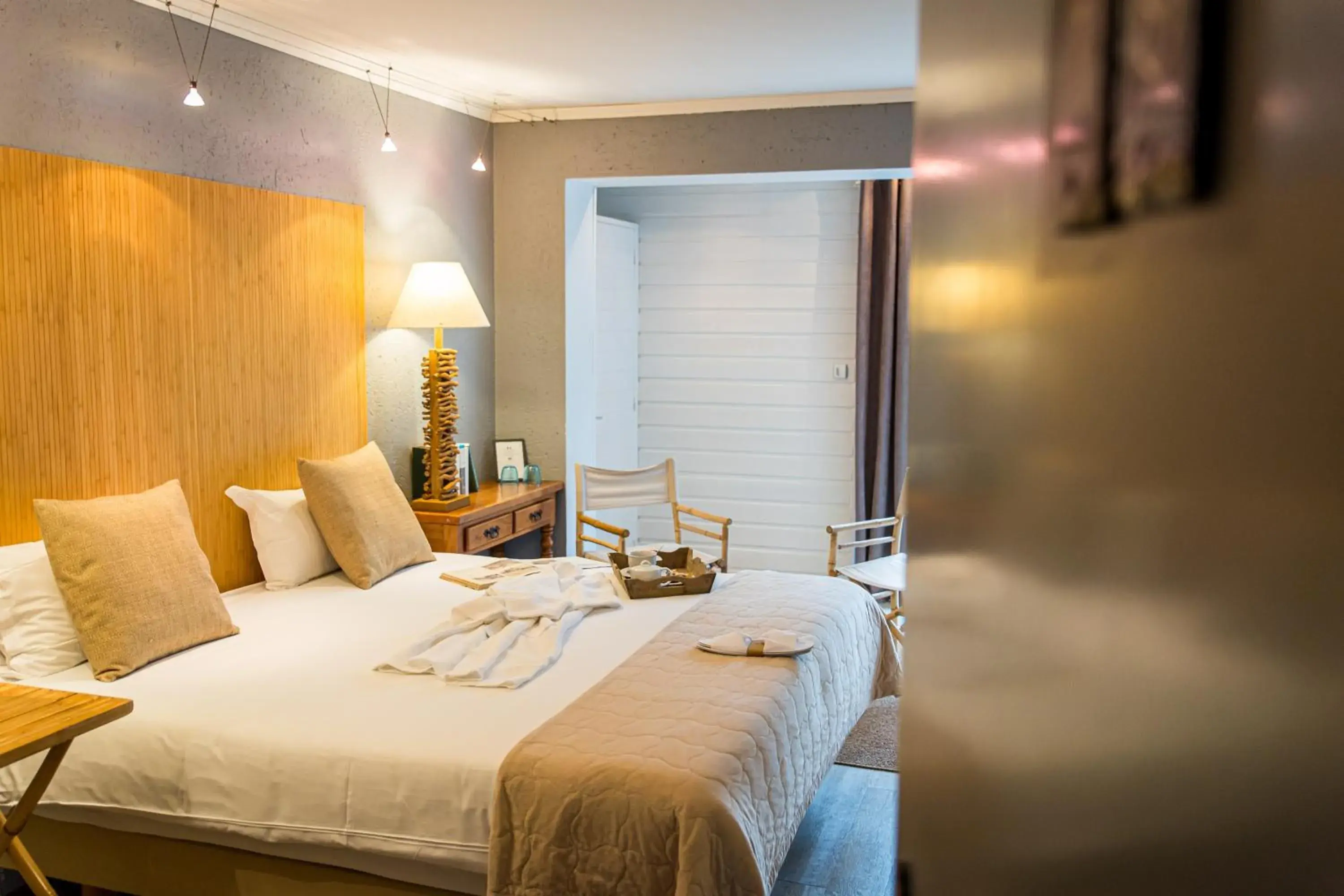 Superior Double Room with Garden View in Hotel de Charme Le Sud Bretagne Superior Double Room with Garden View in Hotel de Charme Le Sud Bretagne