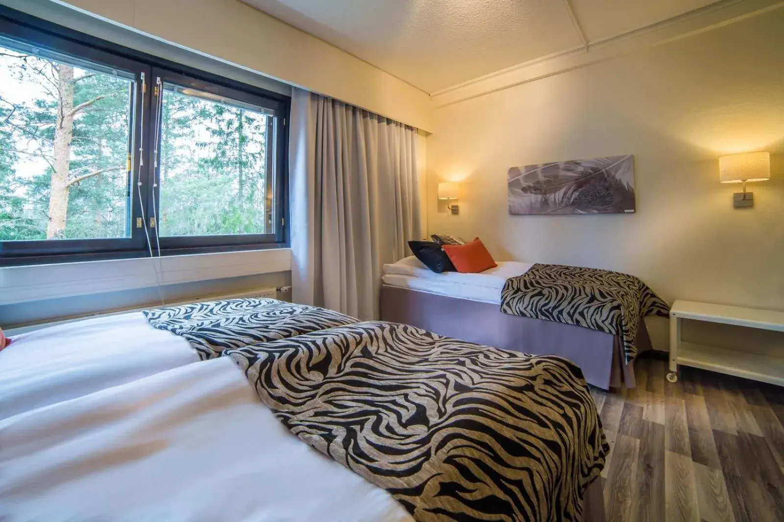 Standard Triple Room in Hotel Sorsanpesä Standard Triple Room in Hotel Sorsanpesä