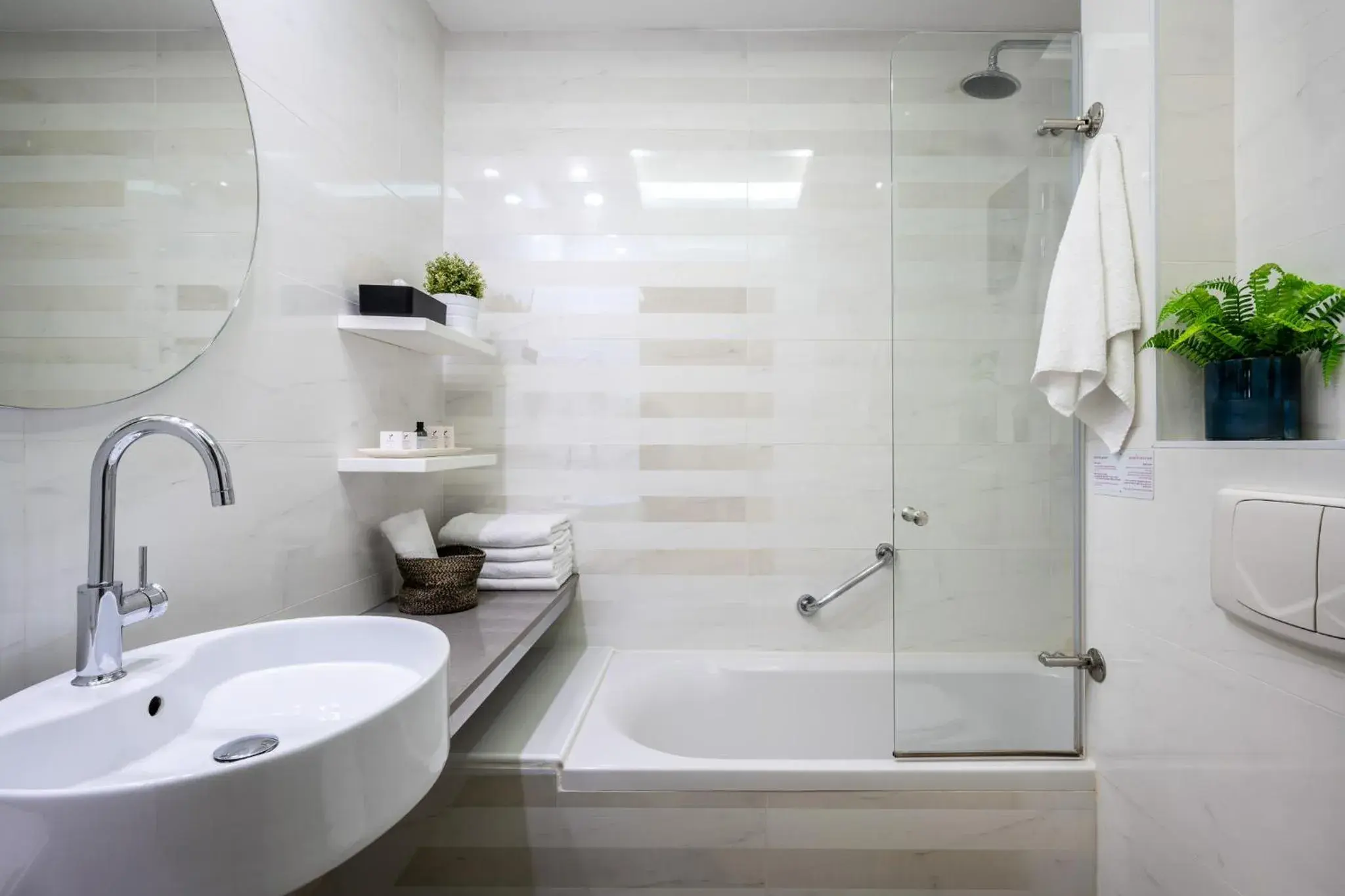 Deluxe Double Room - single occupancy in Hotel Yehuda Deluxe Double Room - single occupancy in Hotel Yehuda