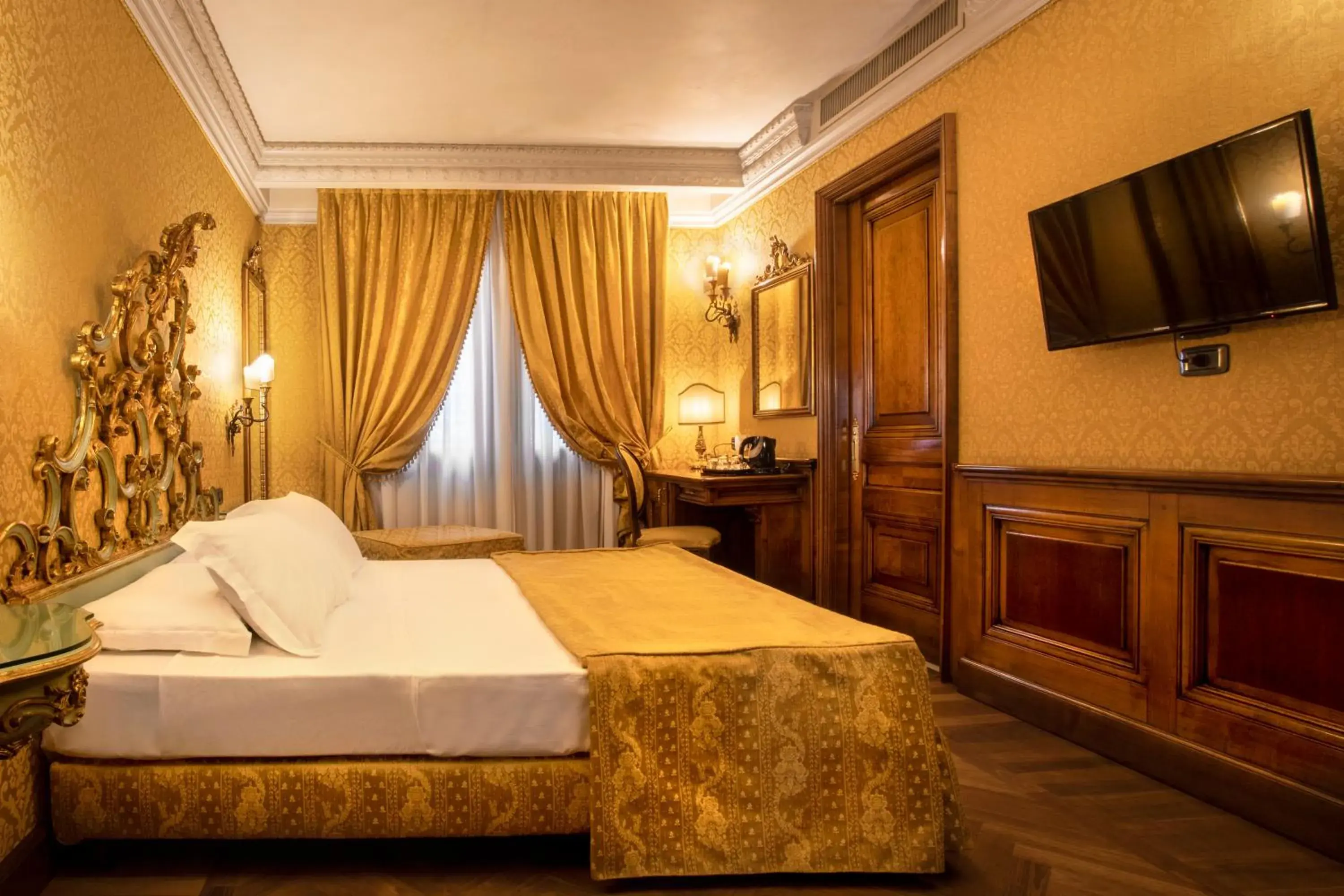 Superior Double or Twin Room with Garden View in Palazzina Veneziana Superior Double or Twin Room with Garden View in Palazzina Veneziana