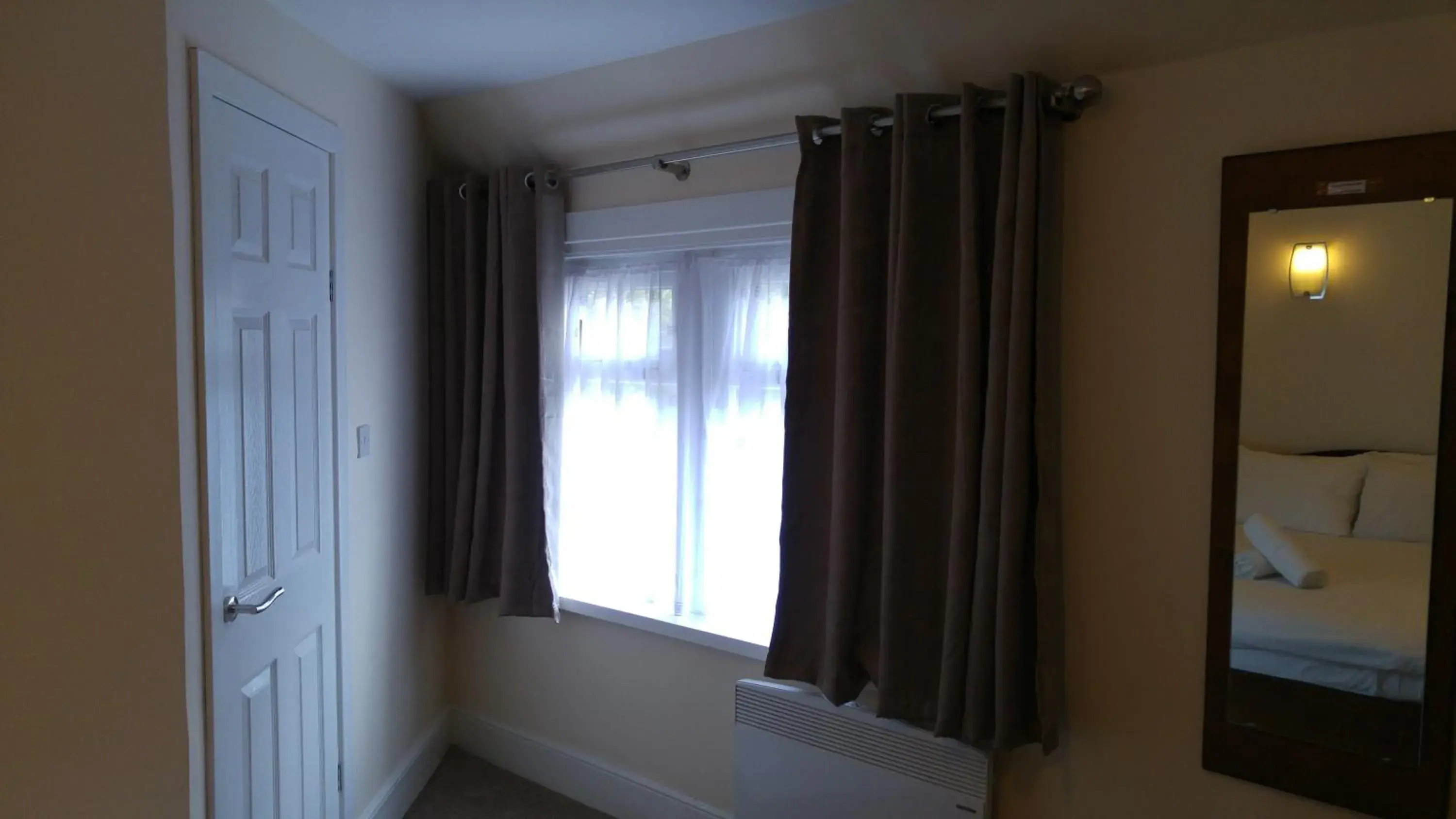 Standard Double Room in City View Hotel Stratford Standard Double Room in City View Hotel Stratford