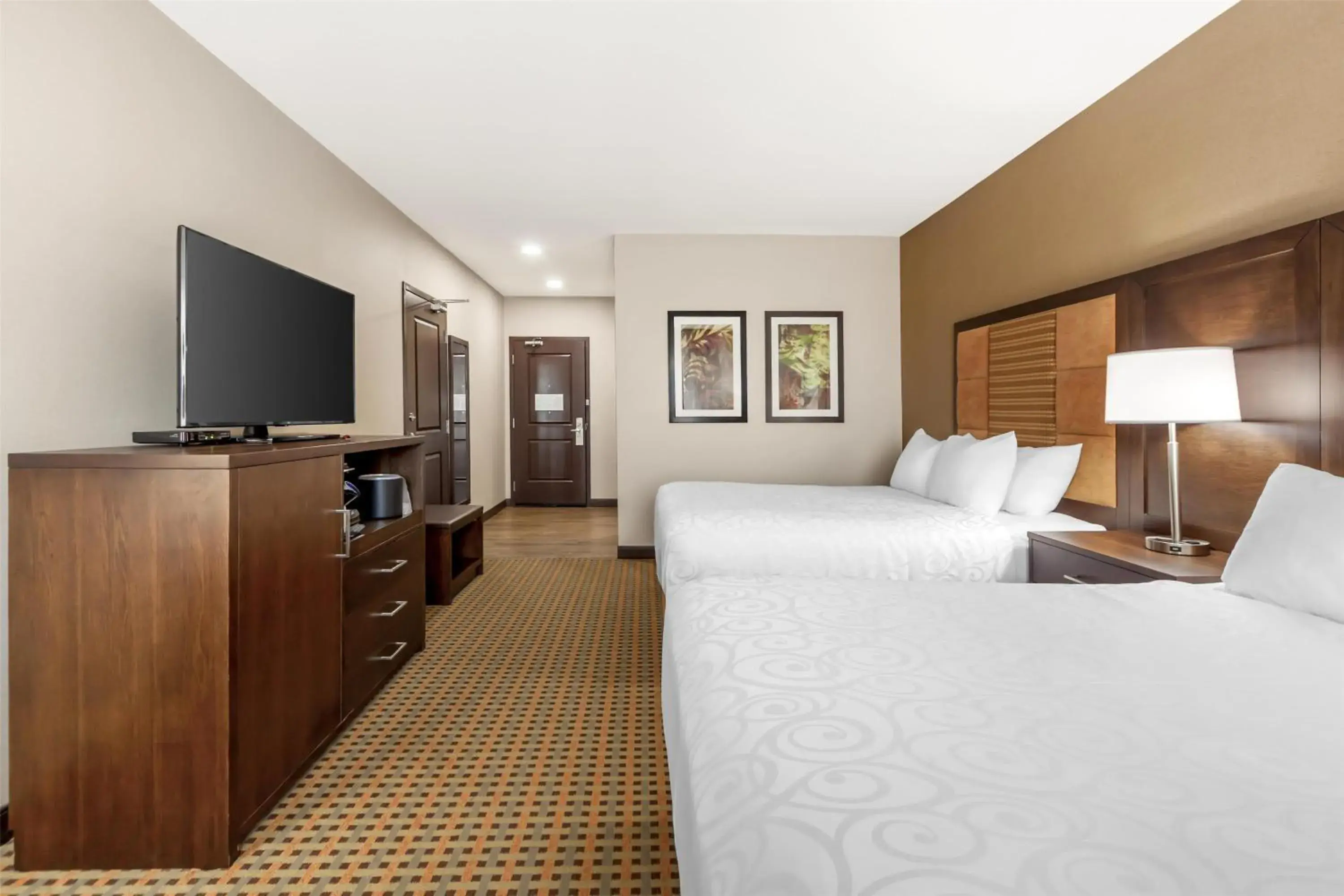 Queen Room with Two Queen Beds - Disability Access in Best Western Plus Hinton Inn & Suites Queen Room with Two Queen Beds - Disability Access in Best Western Plus Hinton Inn & Suites