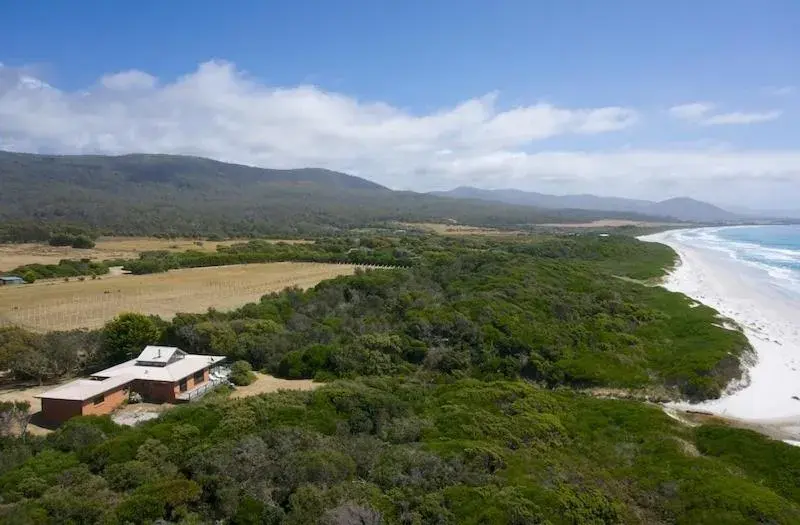 Three-Bedroom House in Sandpiper Ocean Cottages Three-Bedroom House in Sandpiper Ocean Cottages