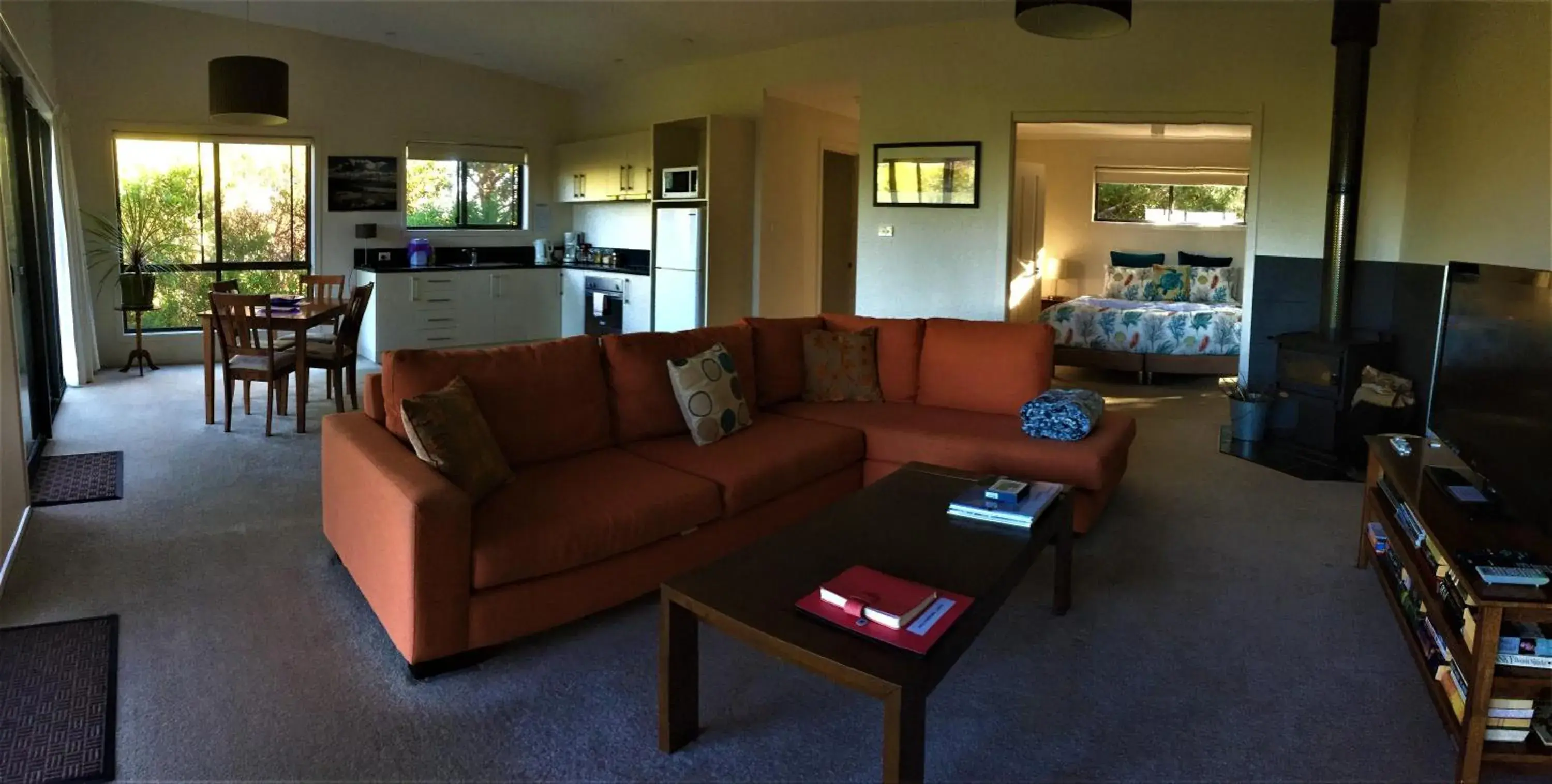 One-Bedroom Cottage with Ocean View in Sandpiper Ocean Cottages One-Bedroom Cottage with Ocean View in Sandpiper Ocean Cottages